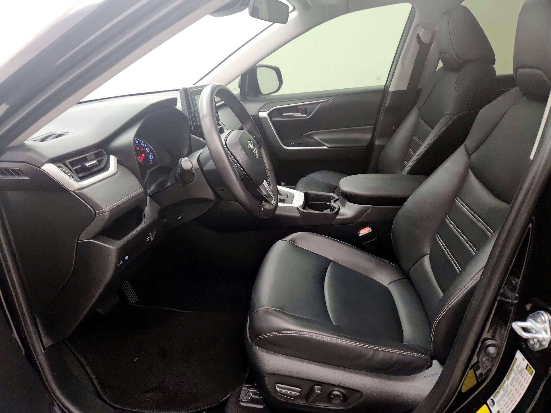 Thumbnail: 2021 Toyota RAV4 - 11