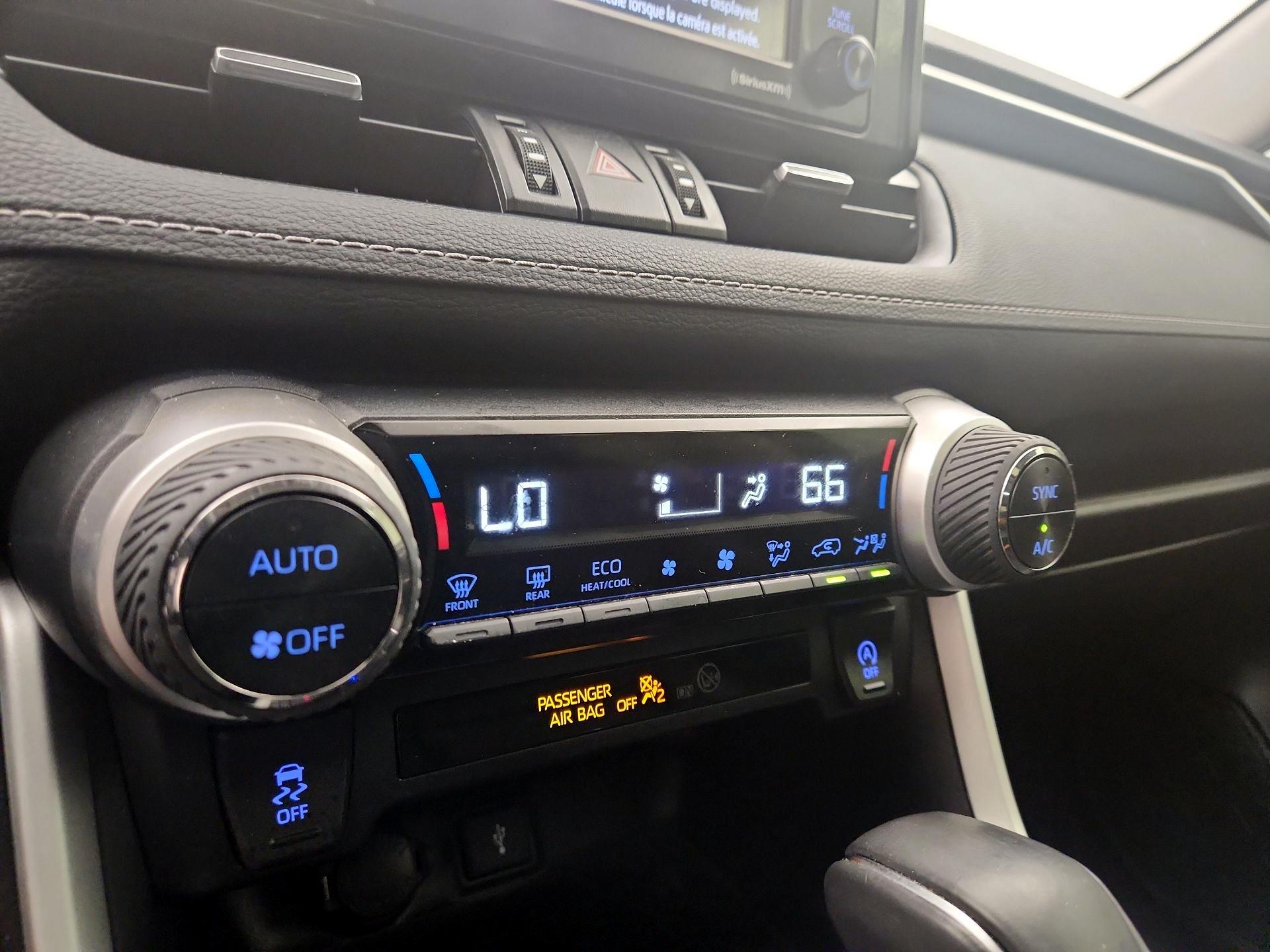 Thumbnail: 2021 Toyota RAV4 - 16