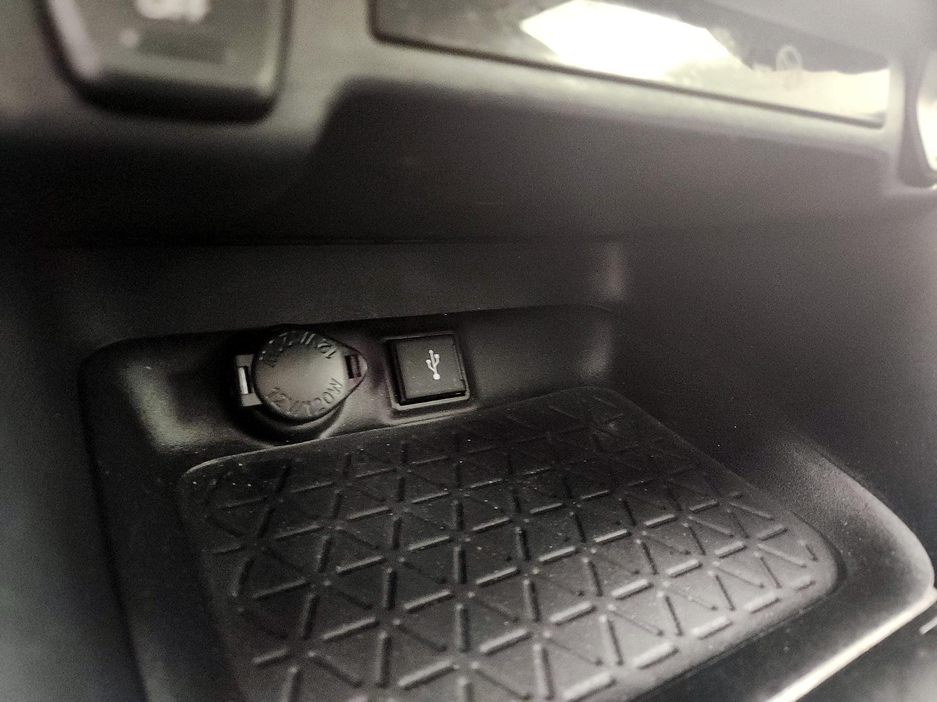 Thumbnail: 2021 Toyota RAV4 - 18
