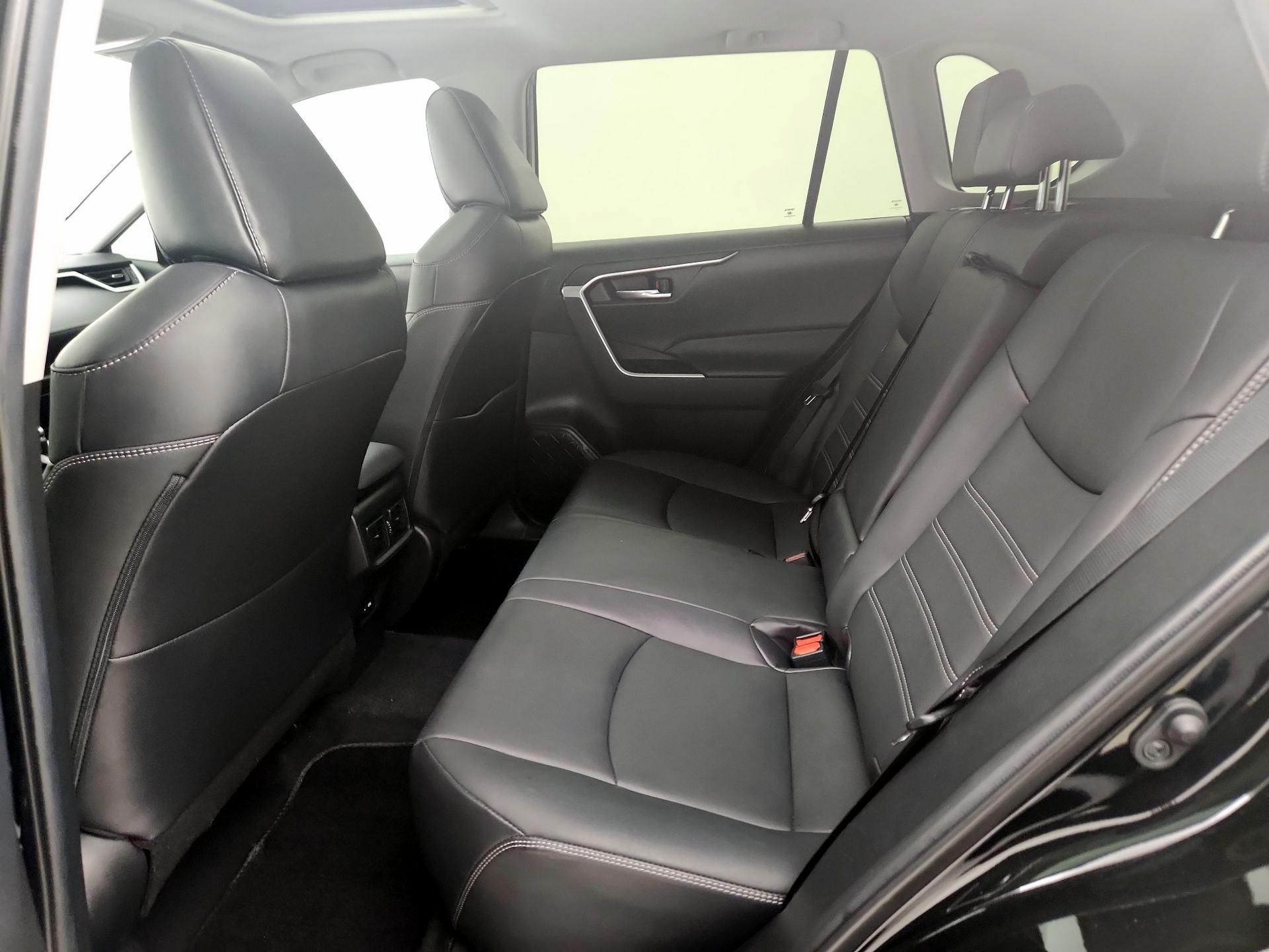 Thumbnail: 2021 Toyota RAV4 - 20