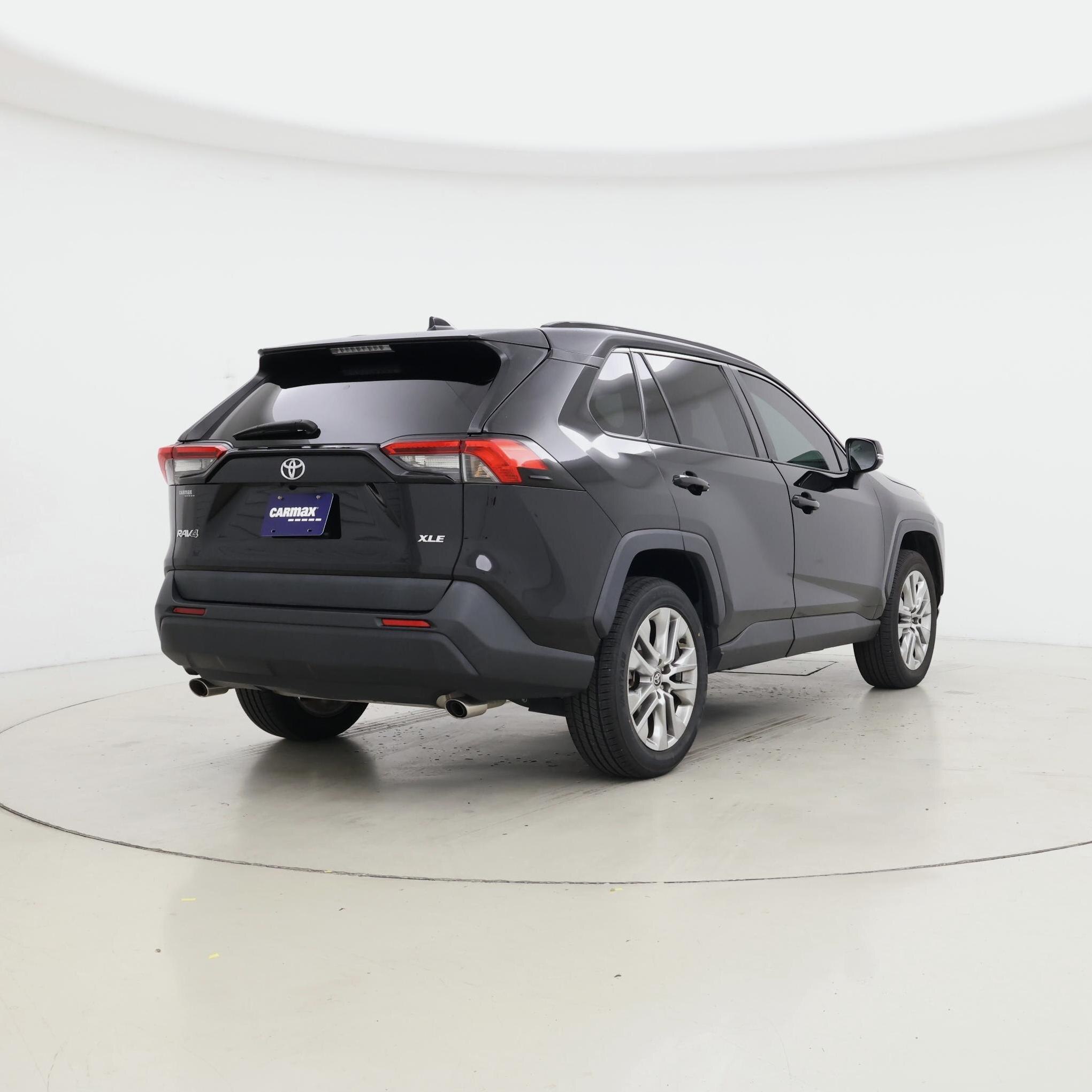 Thumbnail: 2021 Toyota RAV4 - 8