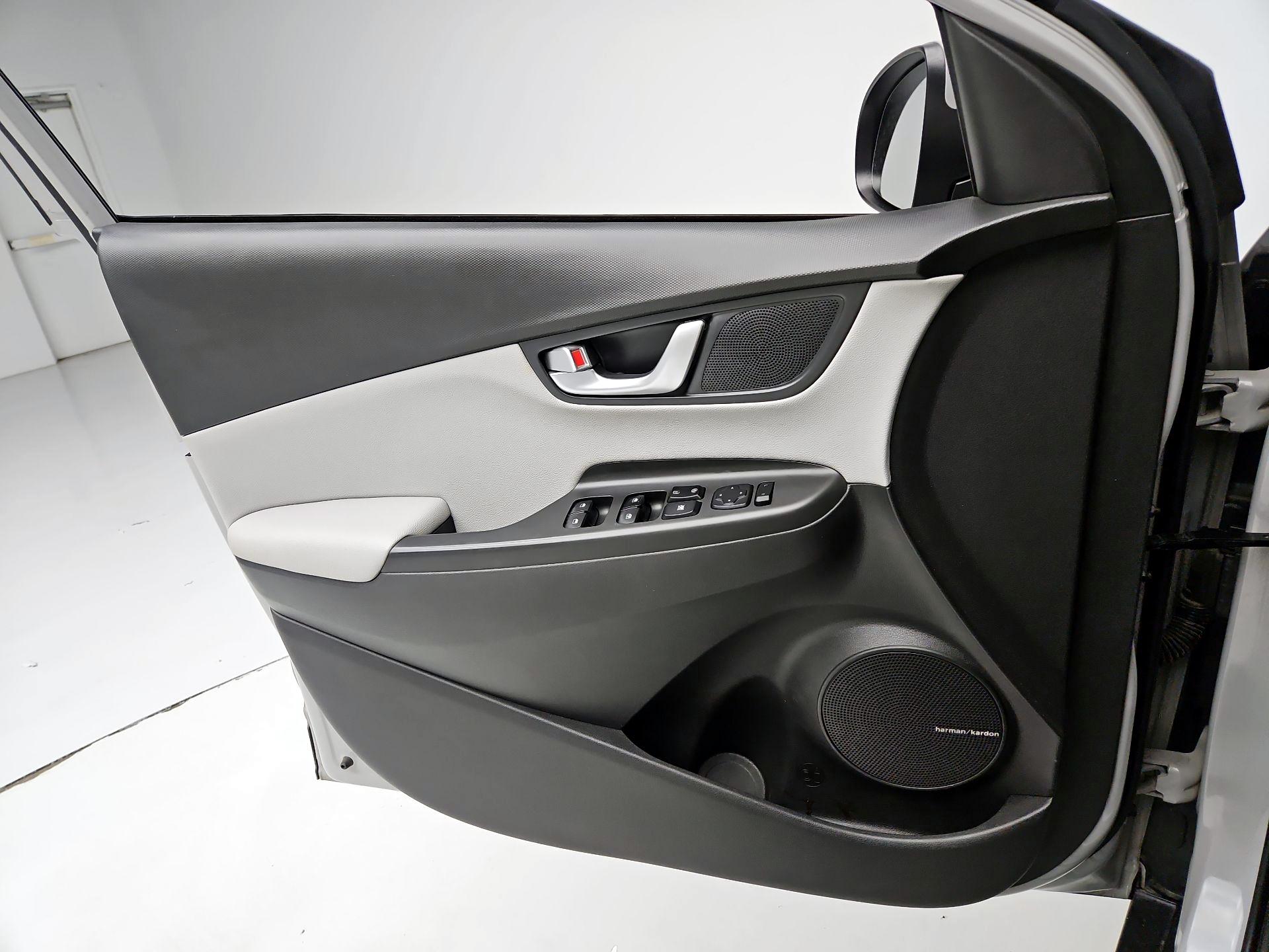 Thumbnail: 2022 Hyundai Kona - 12