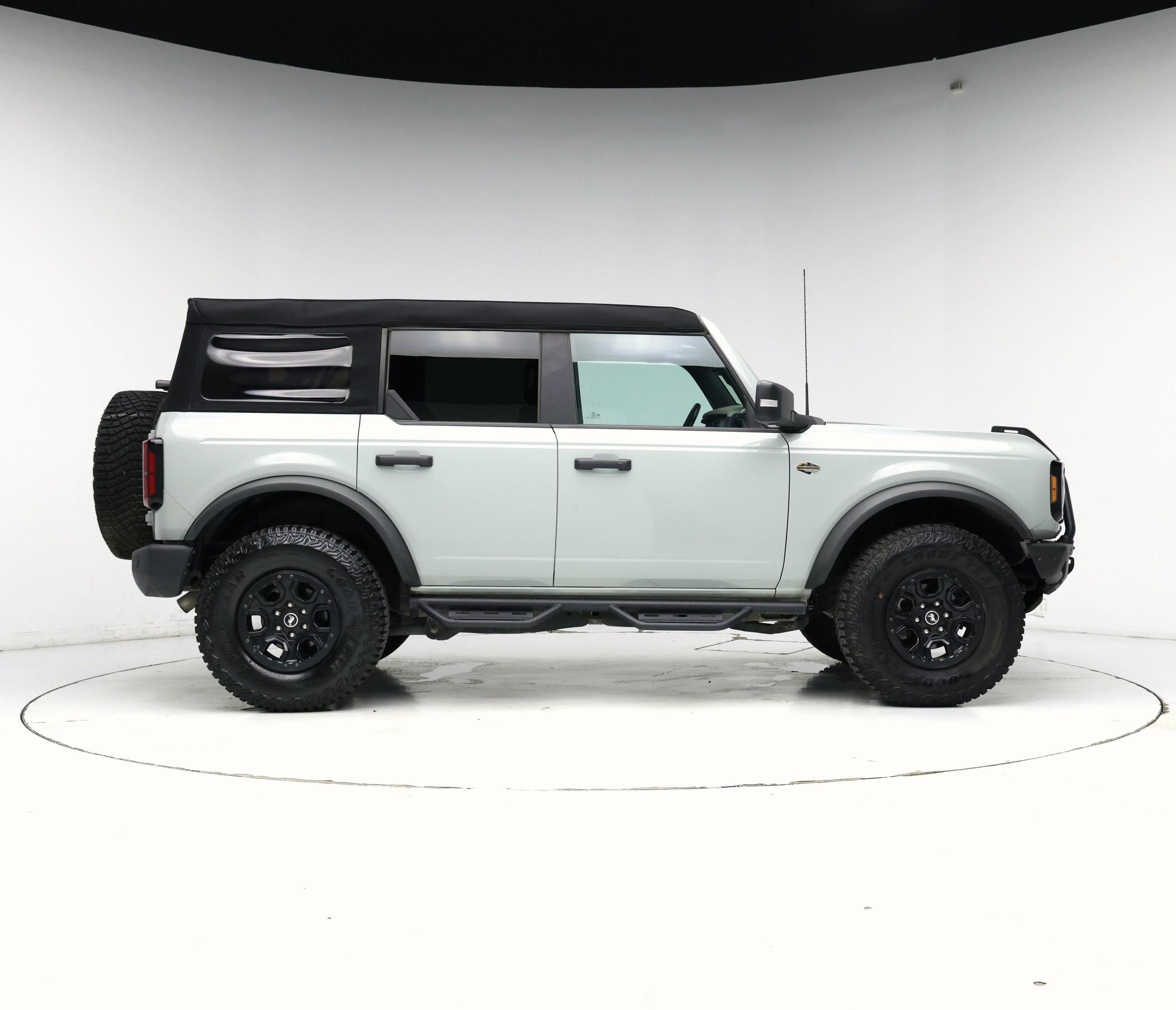 Thumbnail: 2023 Ford Bronco - 7