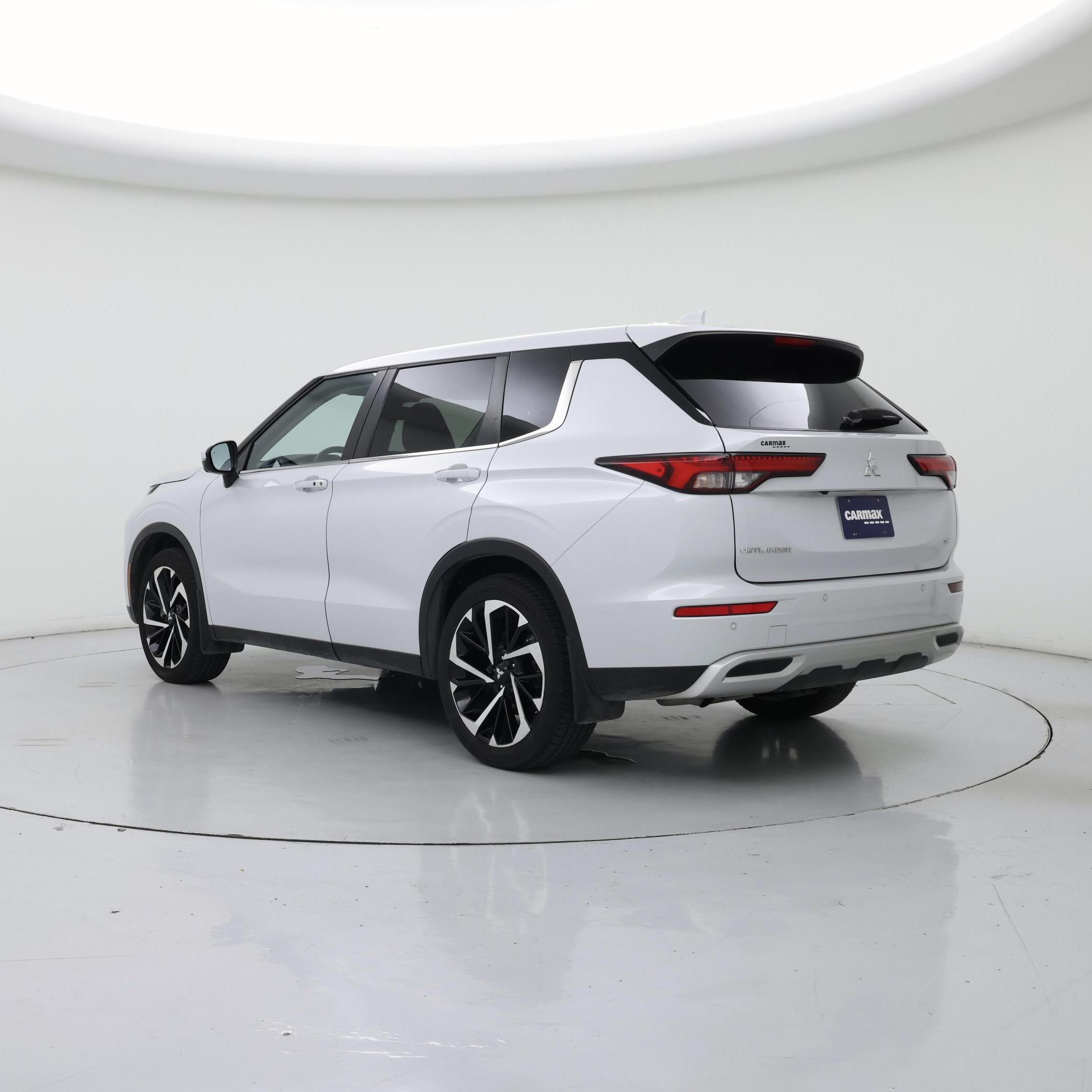 Thumbnail: 2024 Mitsubishi Outlander - 2