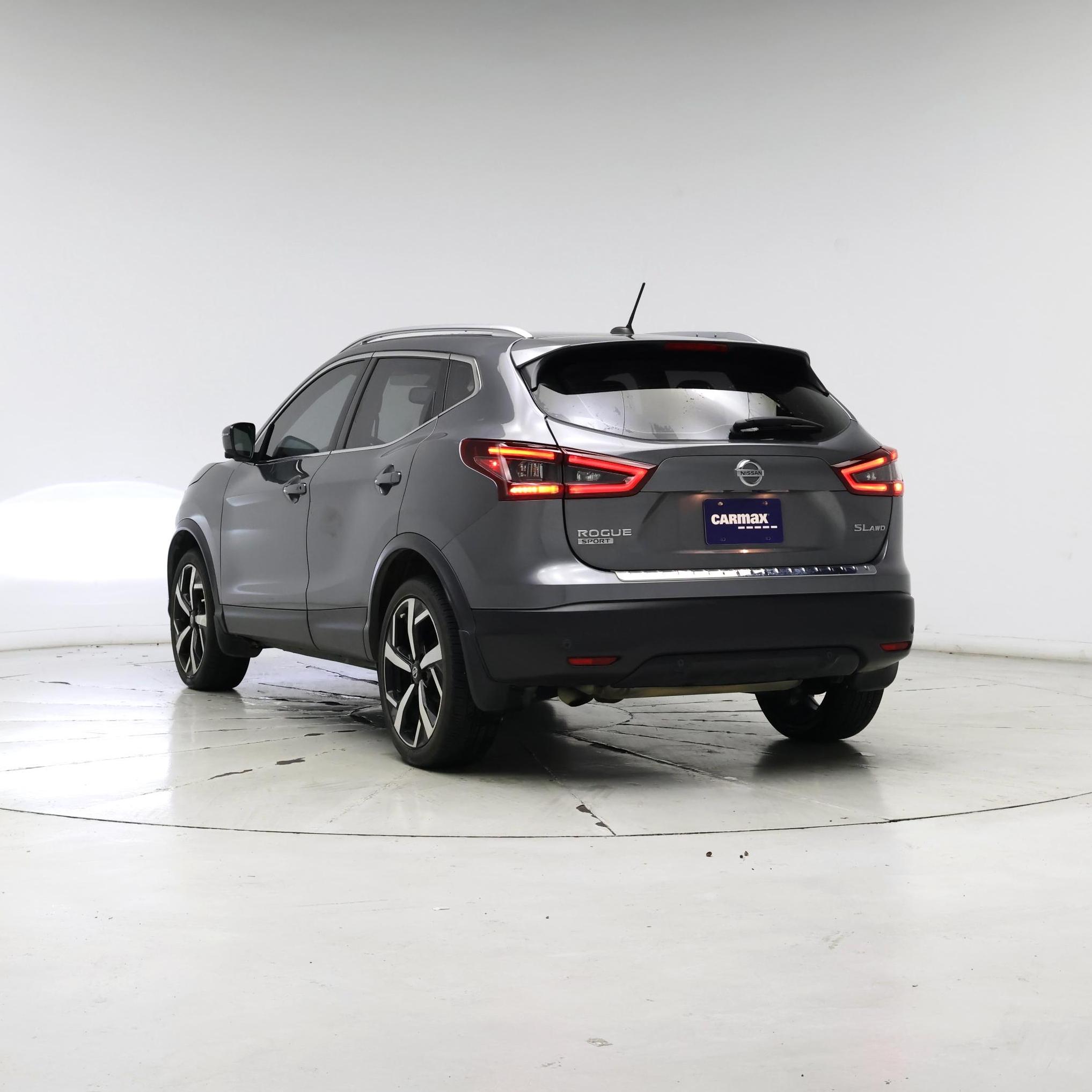 Thumbnail: 2022 Nissan Rogue Sport - 2