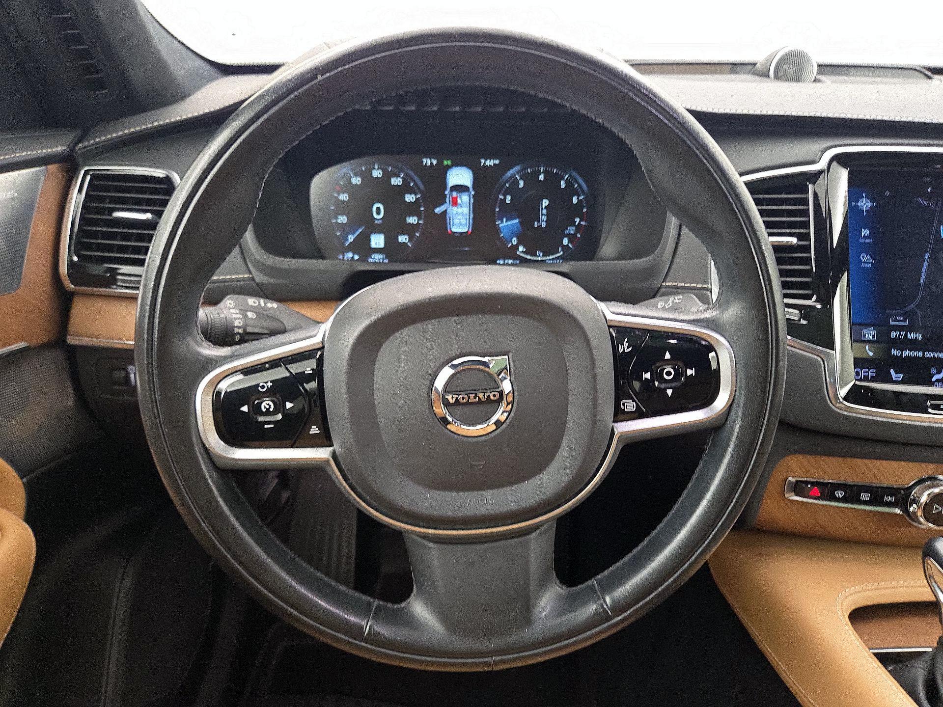 Thumbnail: 2019 Volvo XC90 - 10