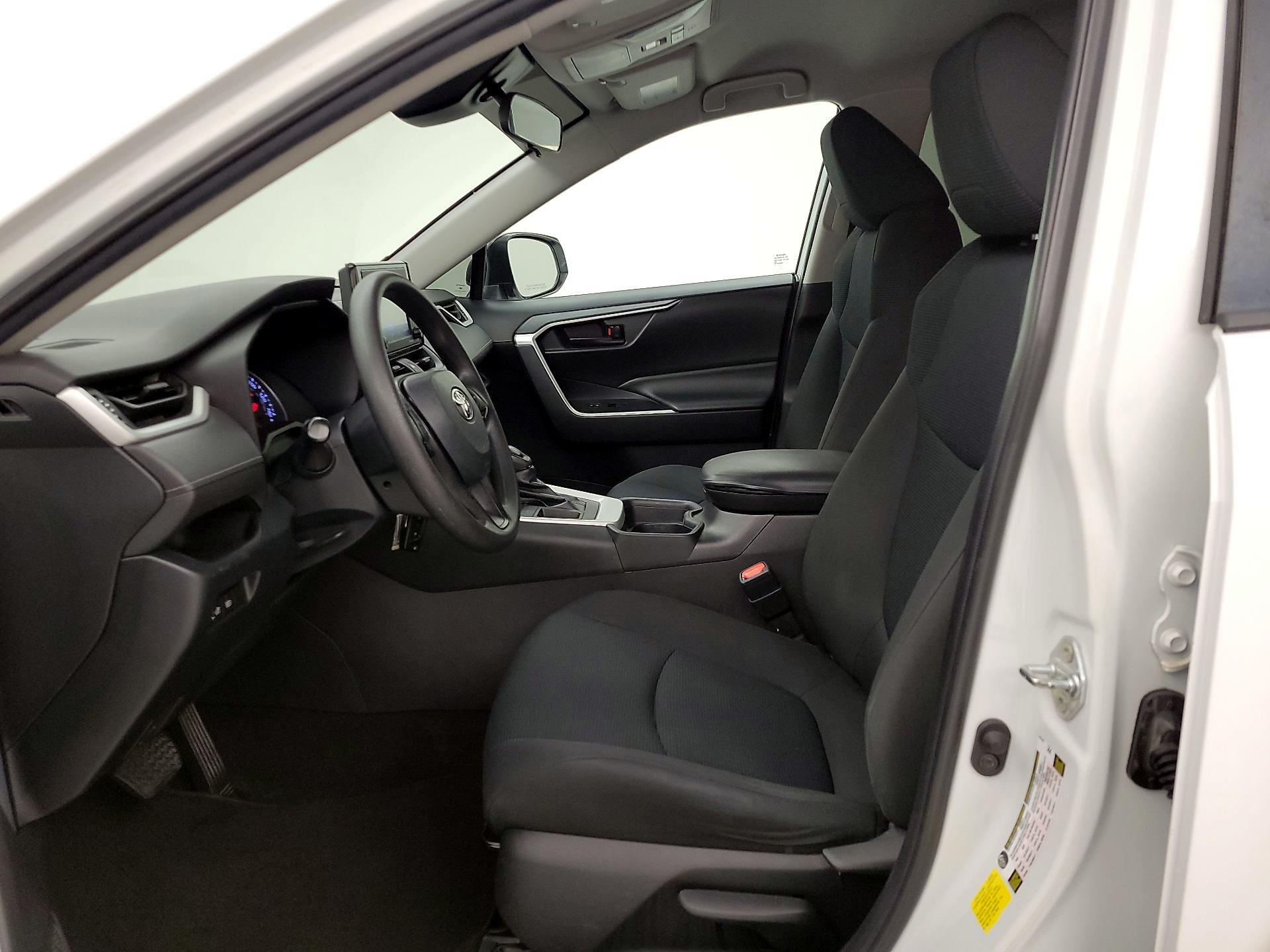 Thumbnail: 2020 Toyota RAV4 - 11