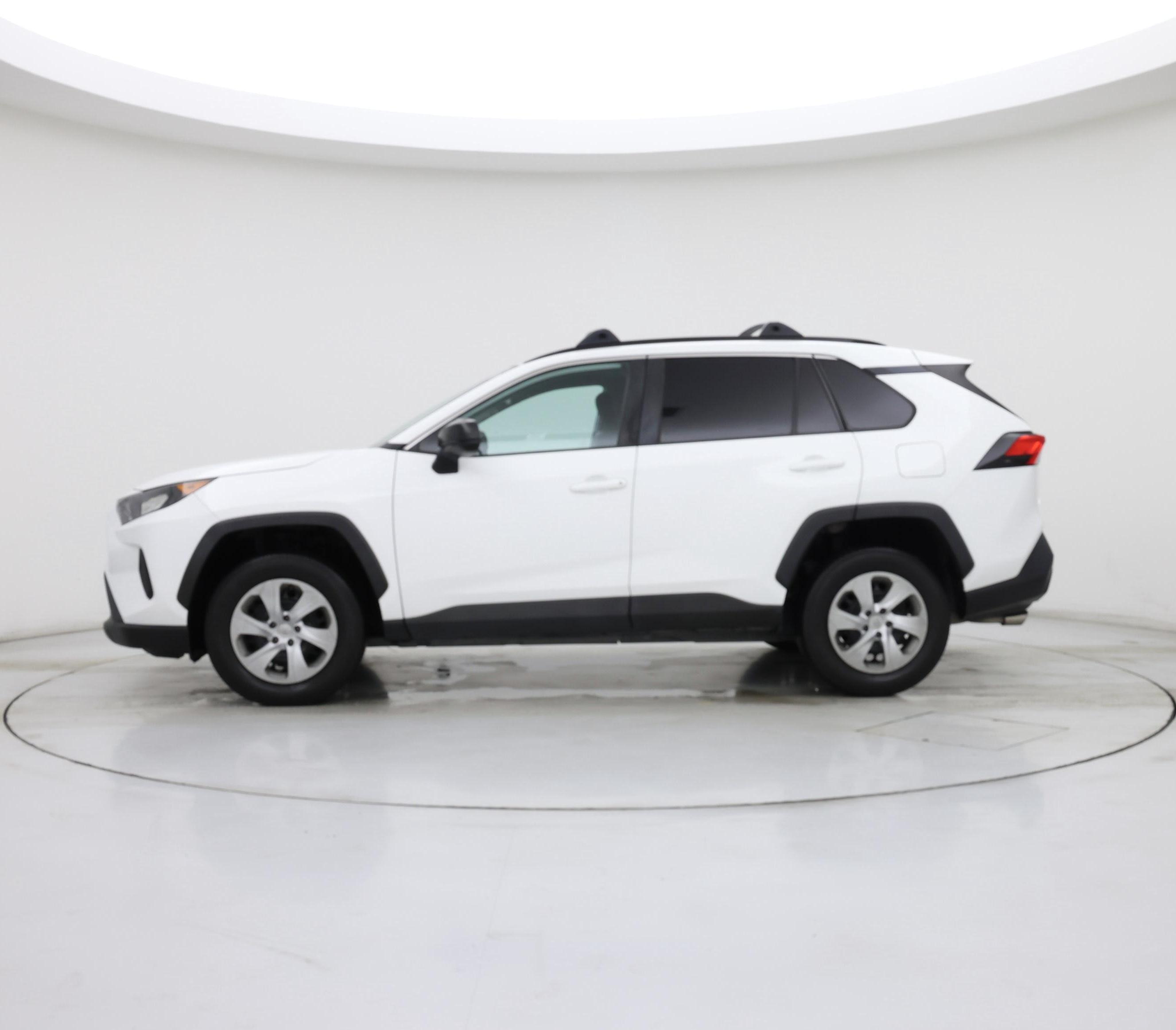 Thumbnail: 2020 Toyota RAV4 - 3