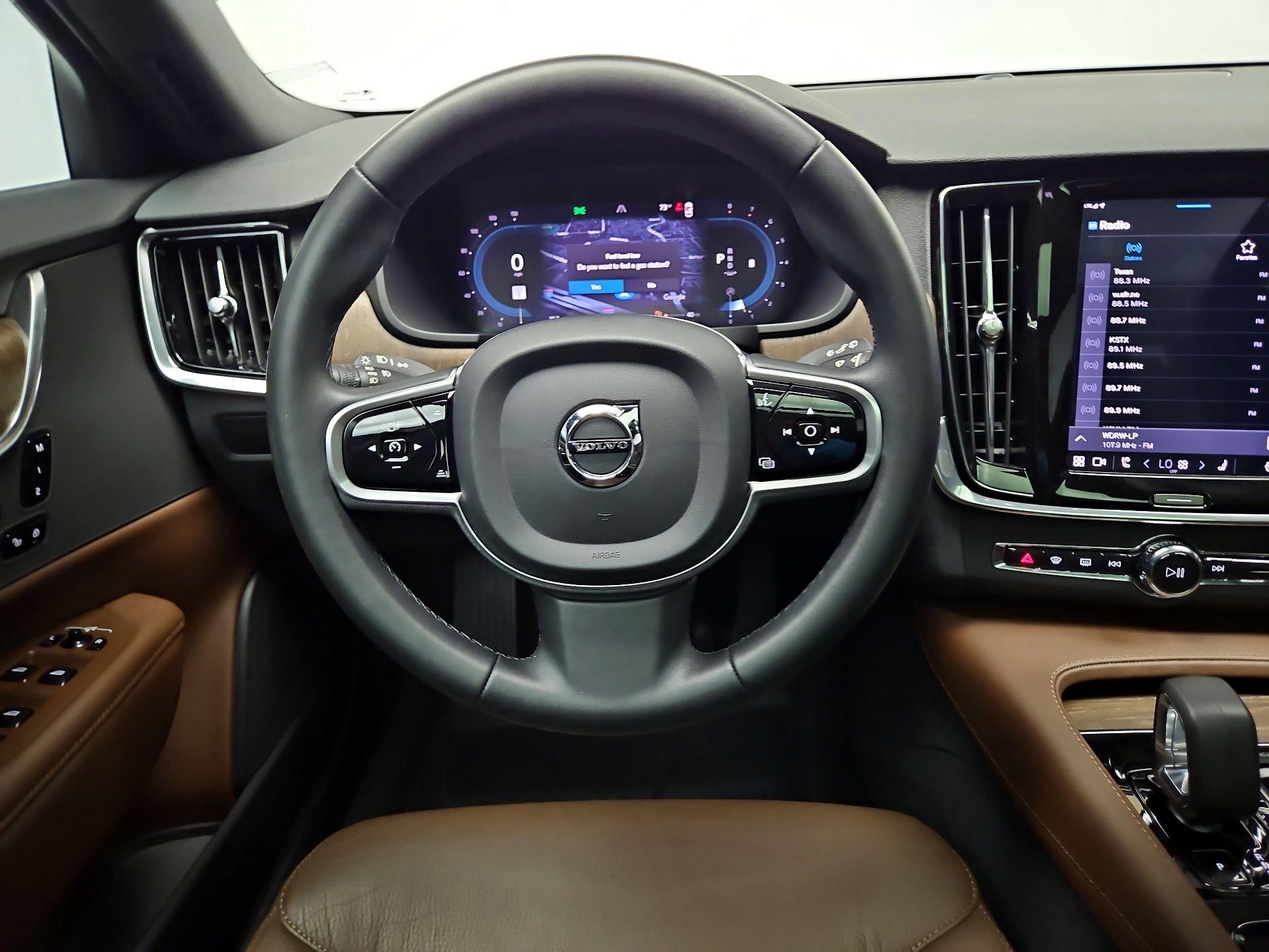 Thumbnail: 2023 Volvo S90 - 10