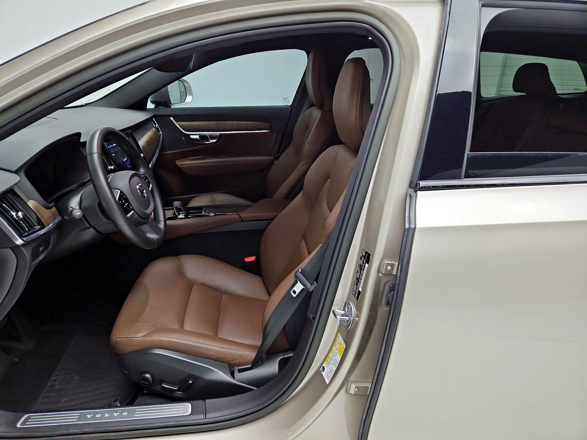 Thumbnail: 2023 Volvo S90 - 11