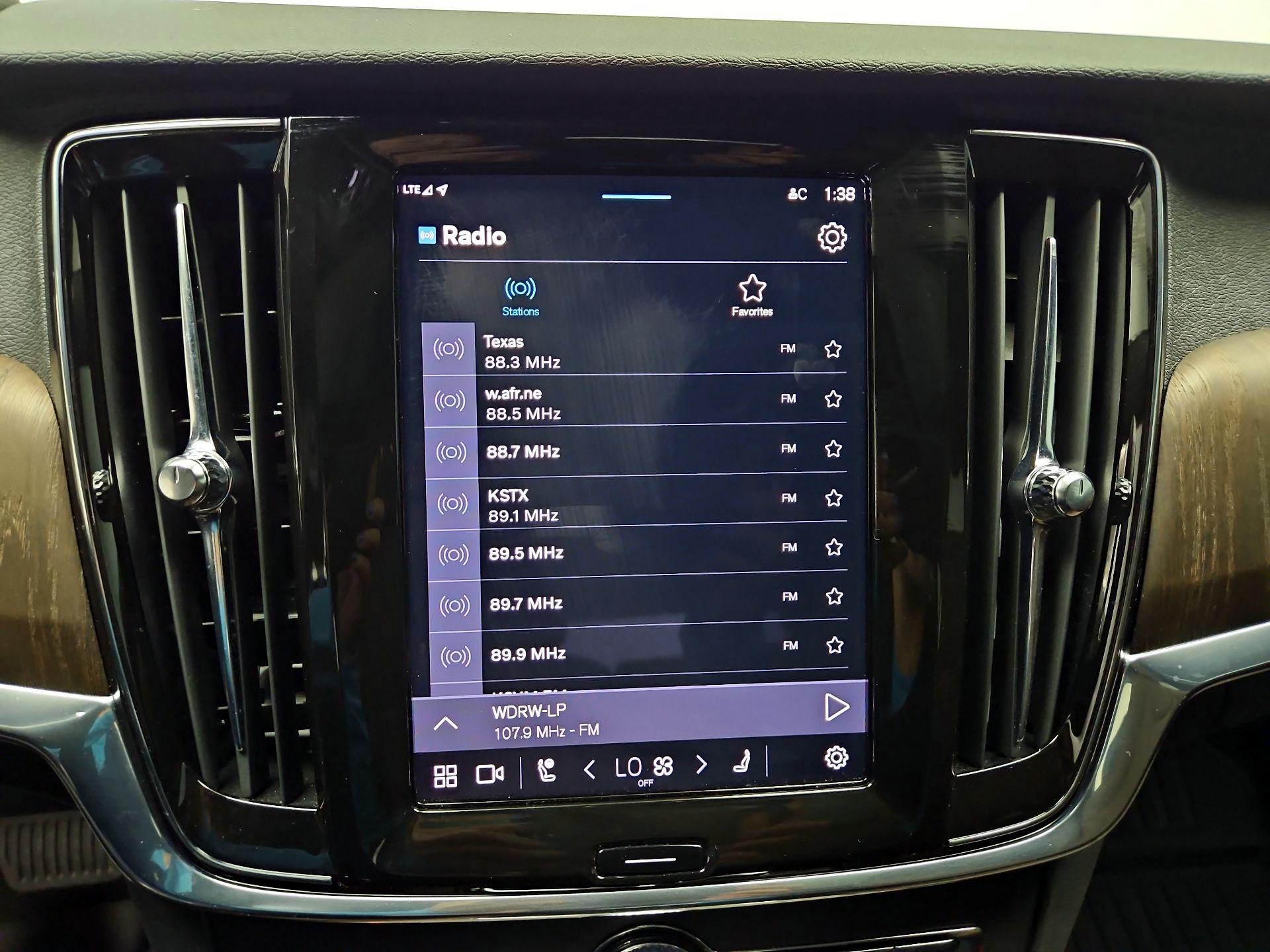 Thumbnail: 2023 Volvo S90 - 15