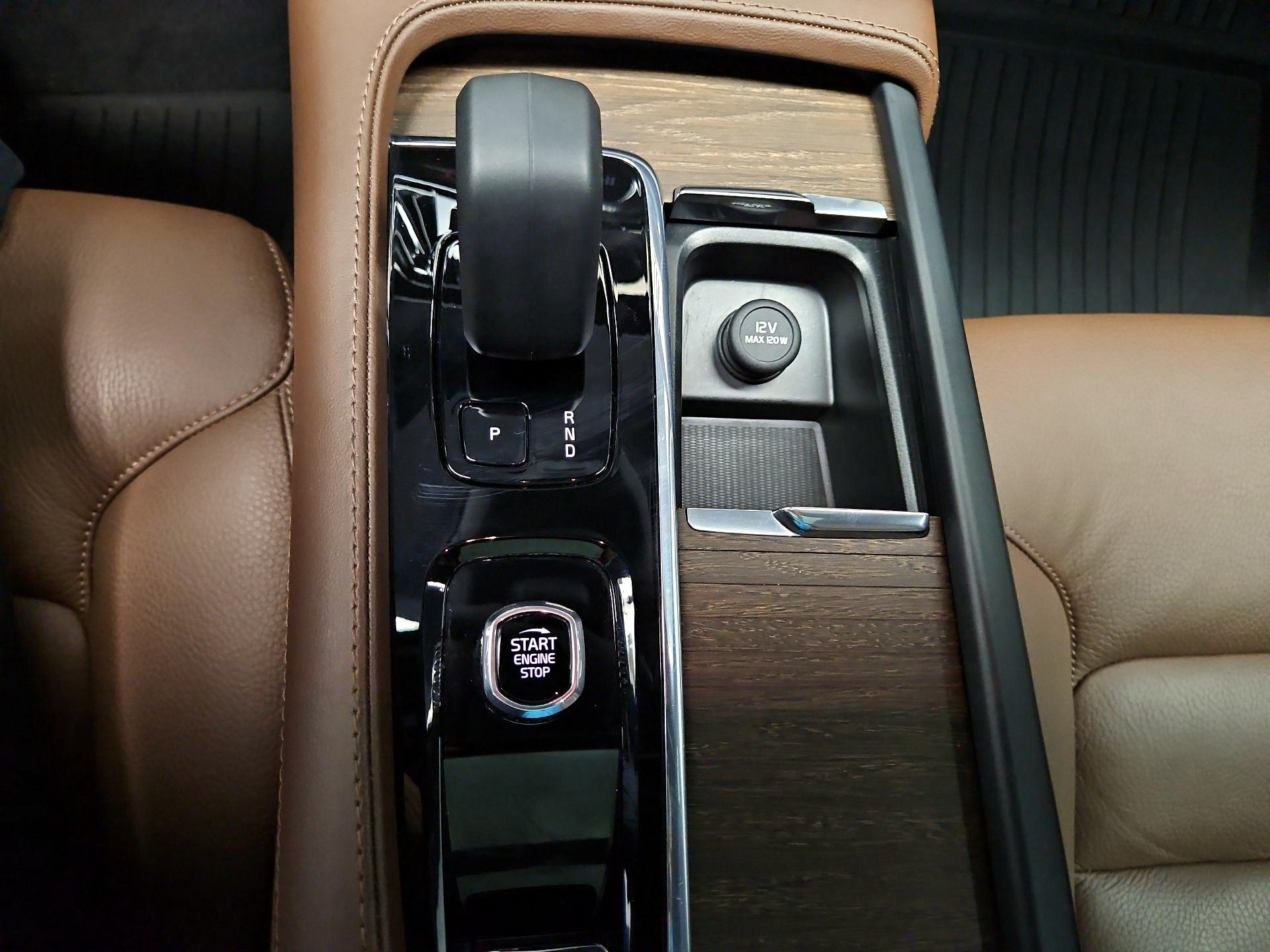 Thumbnail: 2023 Volvo S90 - 17