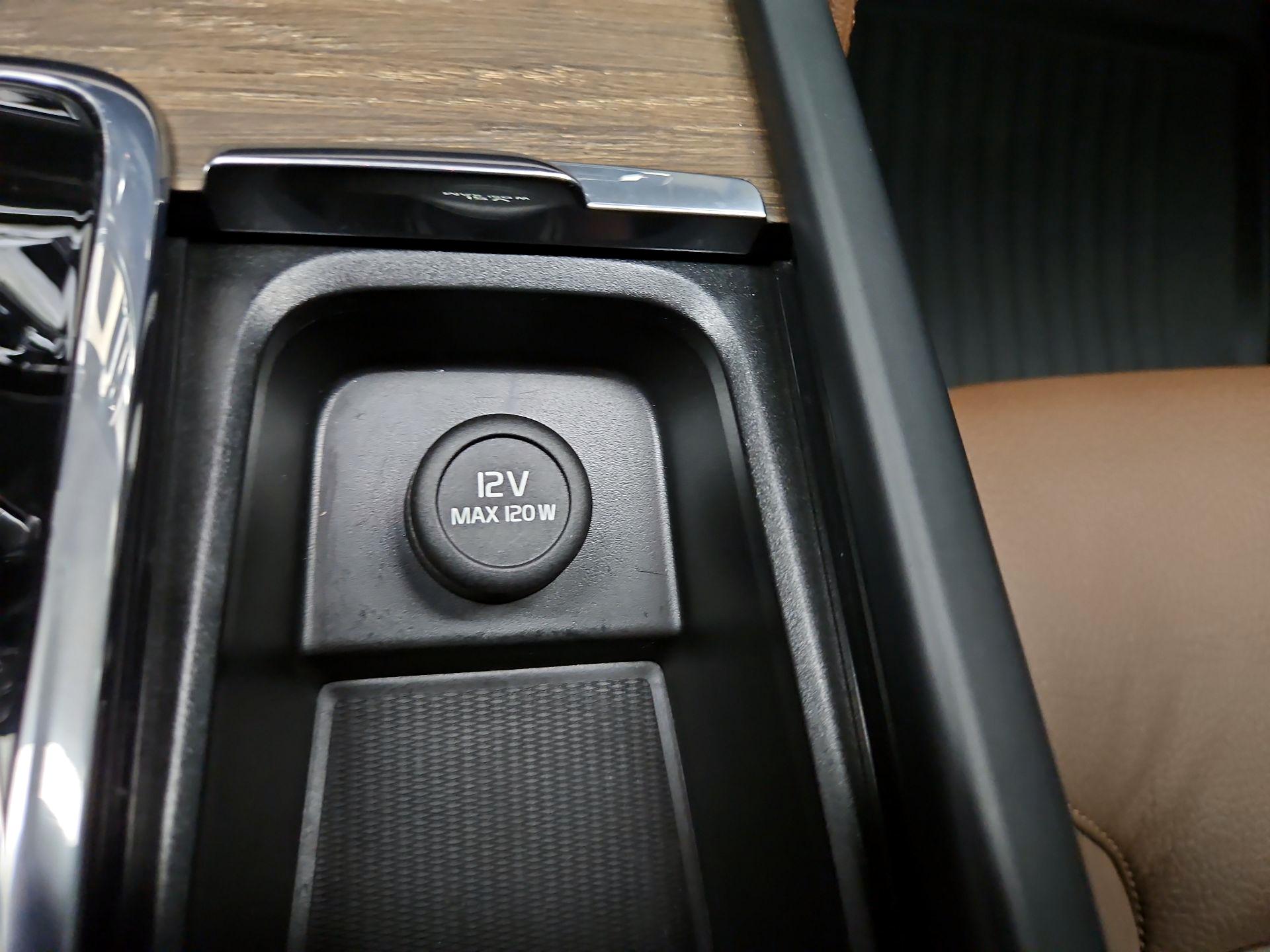 Thumbnail: 2023 Volvo S90 - 18