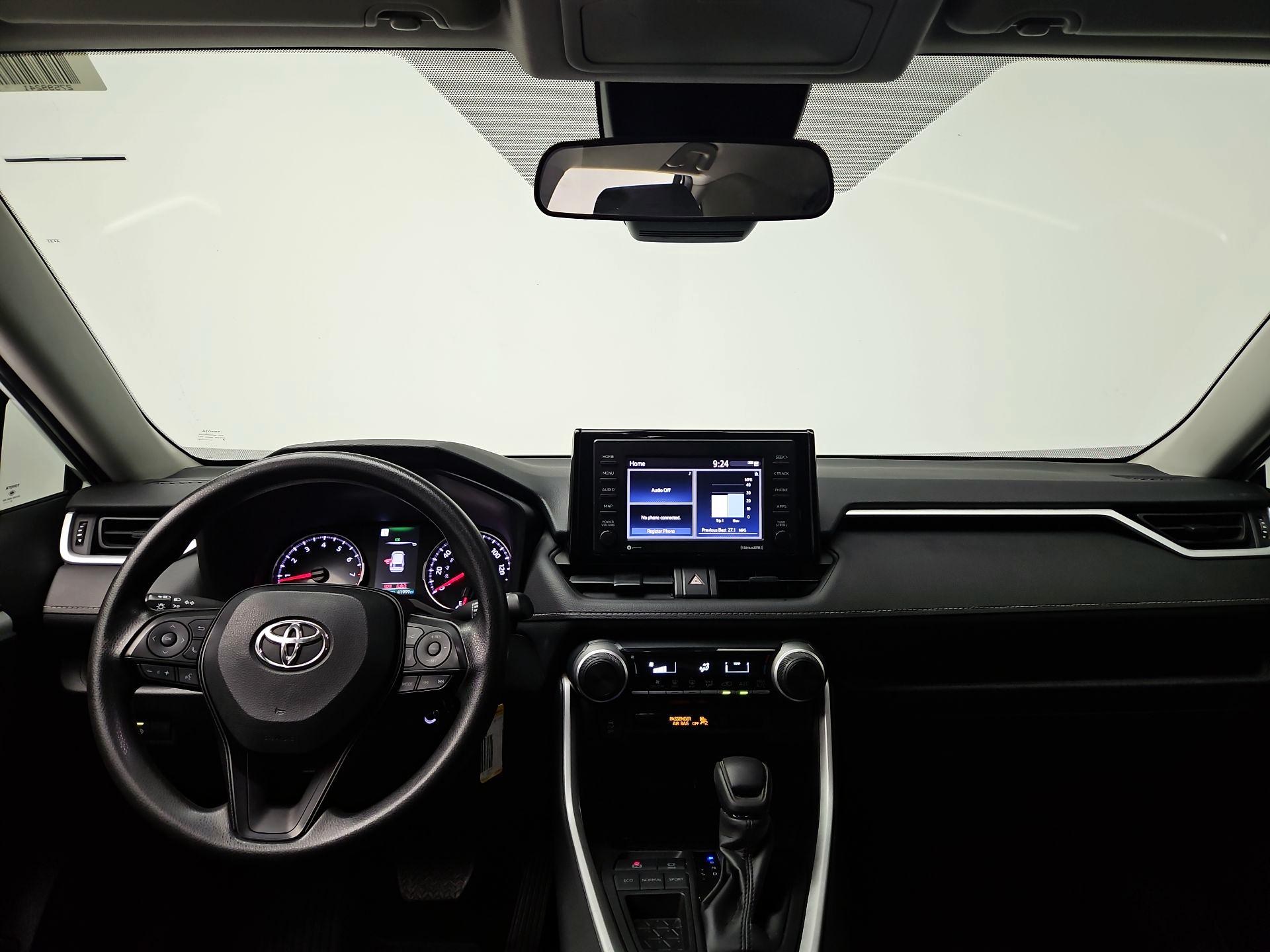 Thumbnail: 2022 Toyota RAV4 - 9