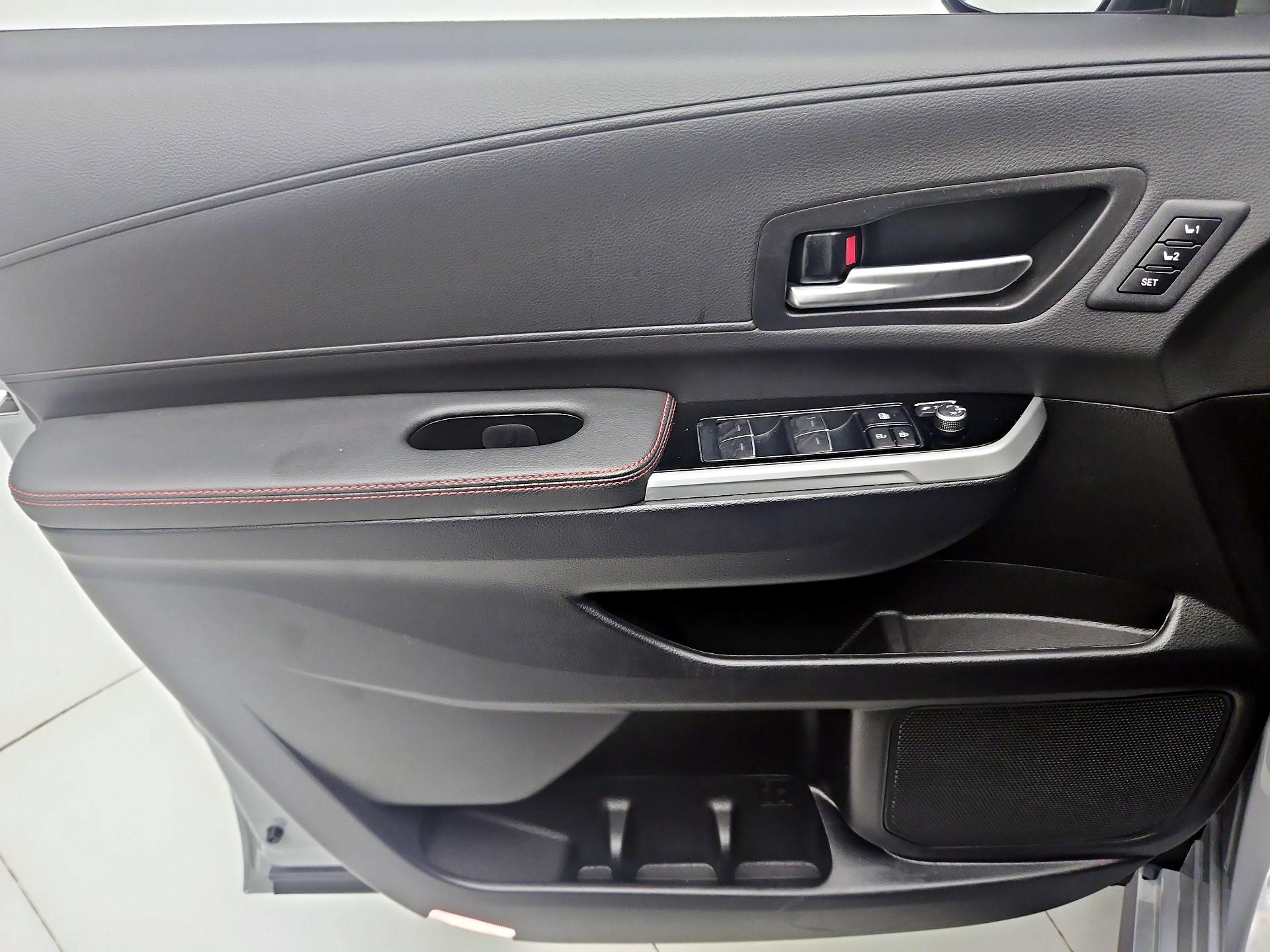 Thumbnail: 2025 Toyota Sienna - 12