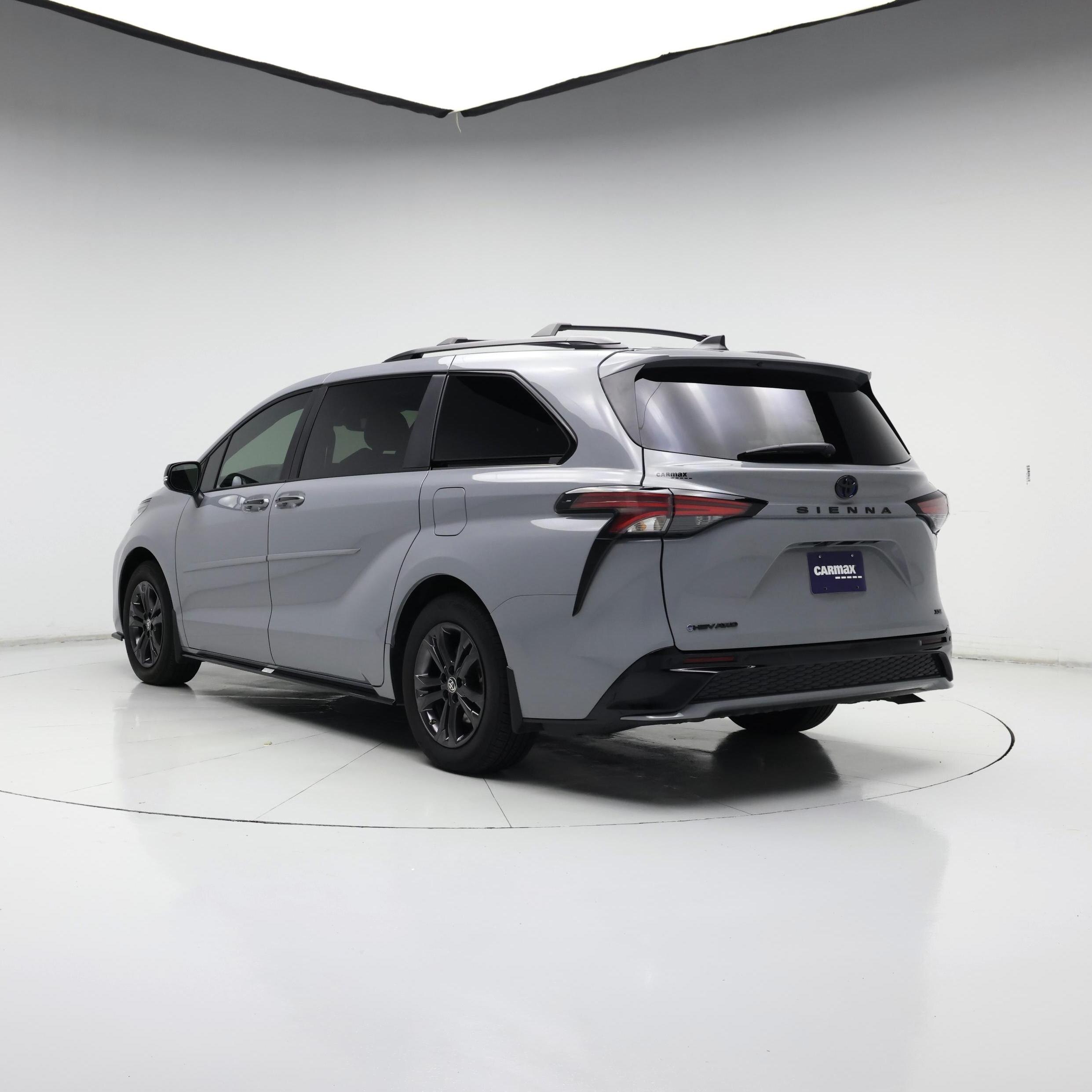 Thumbnail: 2025 Toyota Sienna - 2