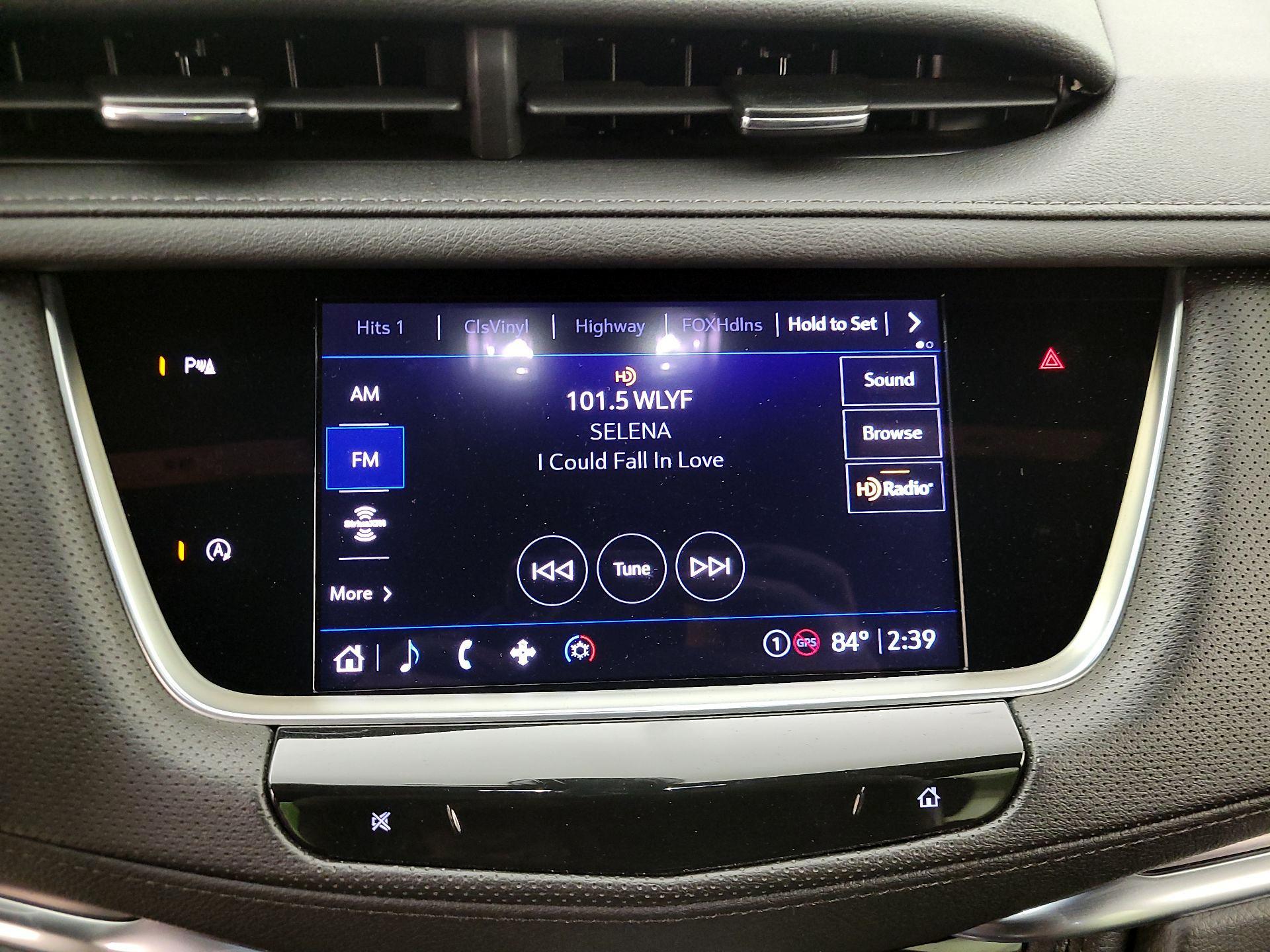 Thumbnail: 2023 Cadillac XT5 - 15