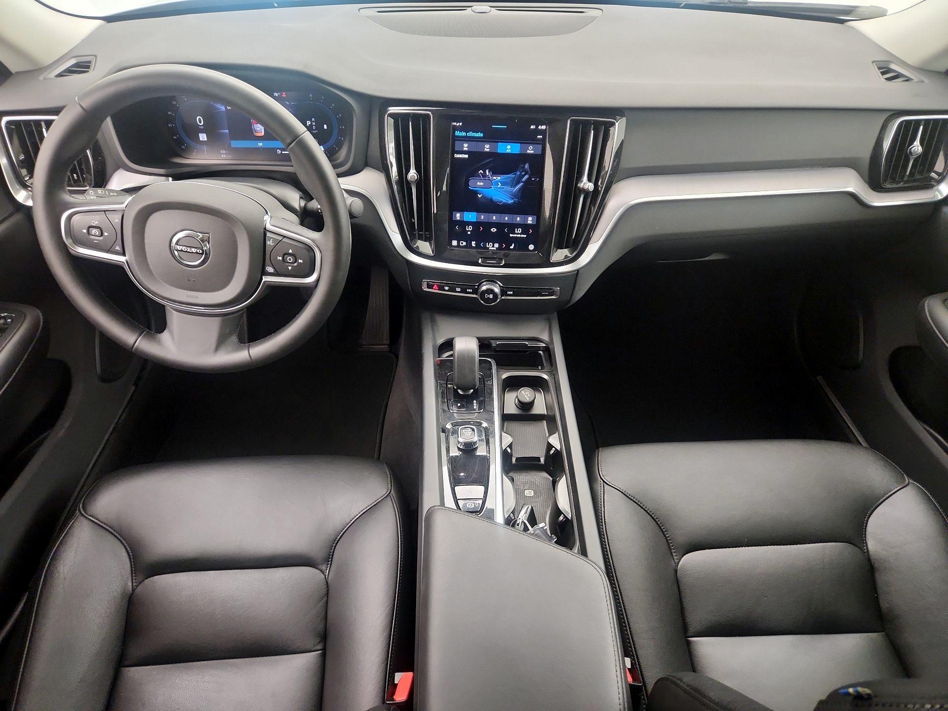 Thumbnail: 2025 Volvo S60 - 9