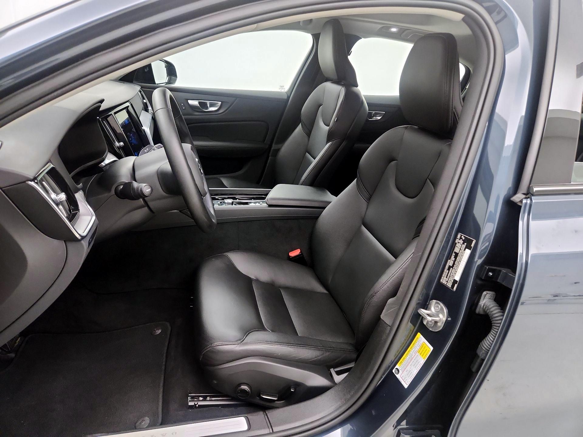 Thumbnail: 2025 Volvo S60 - 11