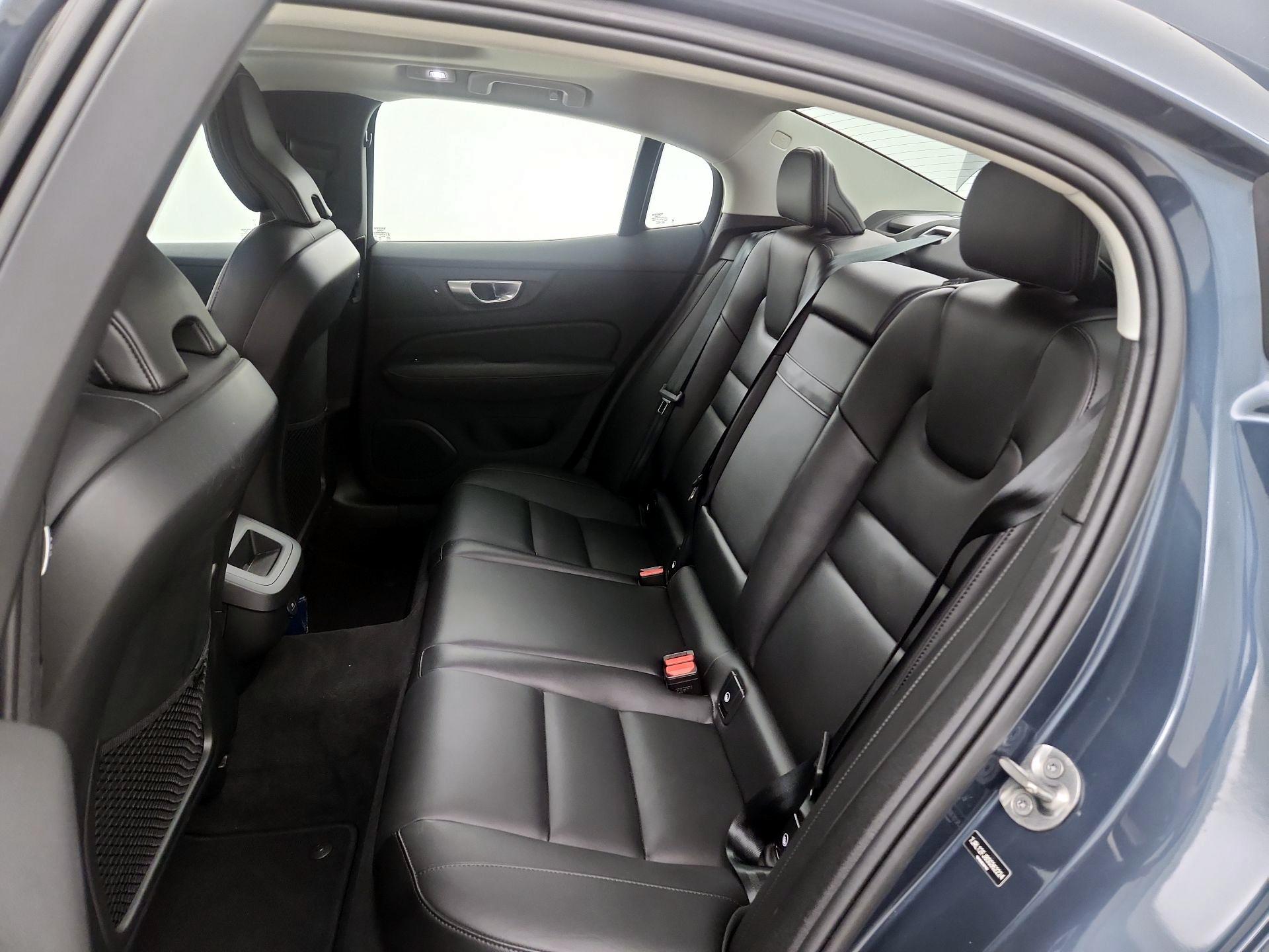 Thumbnail: 2025 Volvo S60 - 18