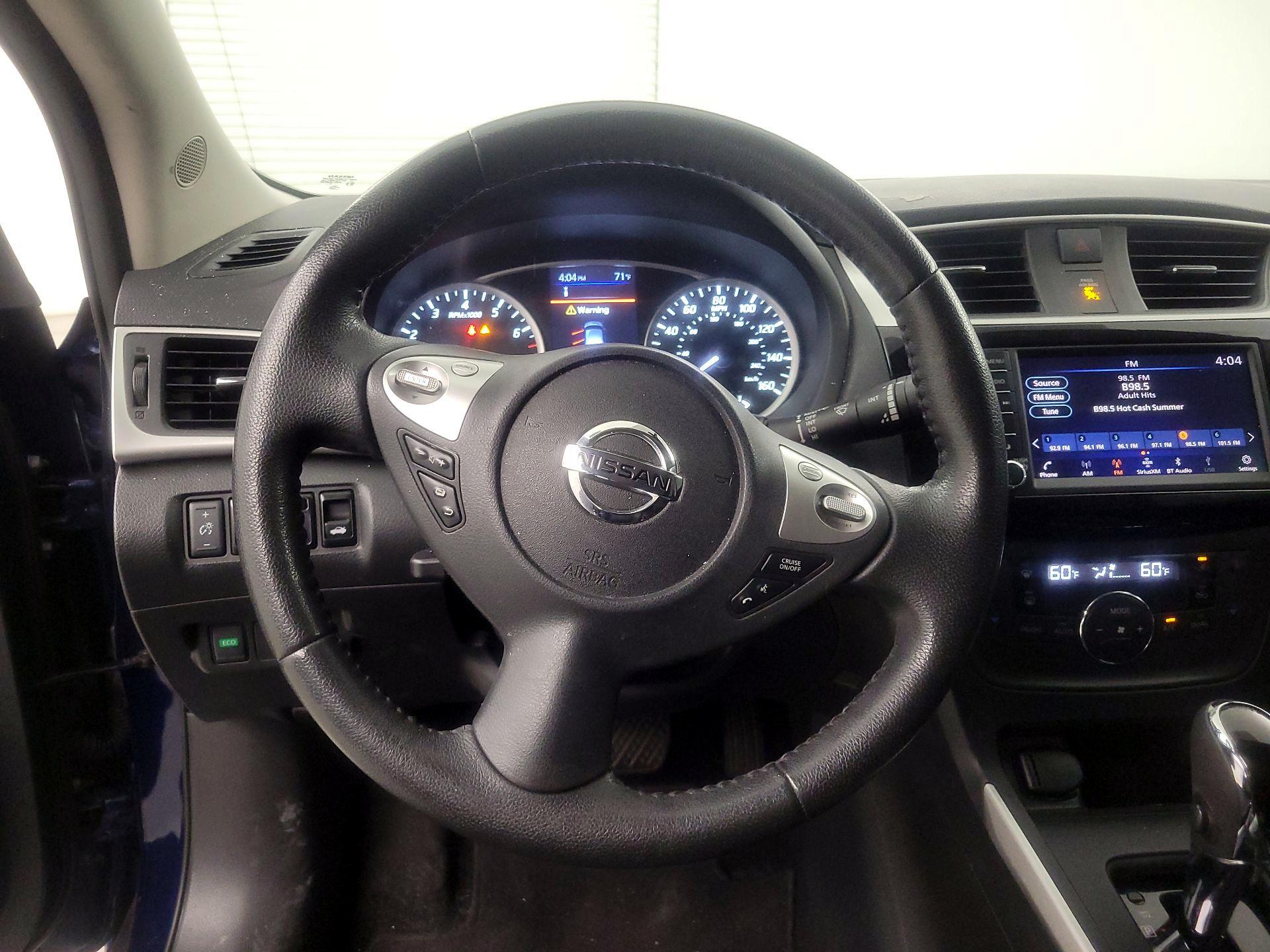 Thumbnail: 2019 Nissan Sentra - 10