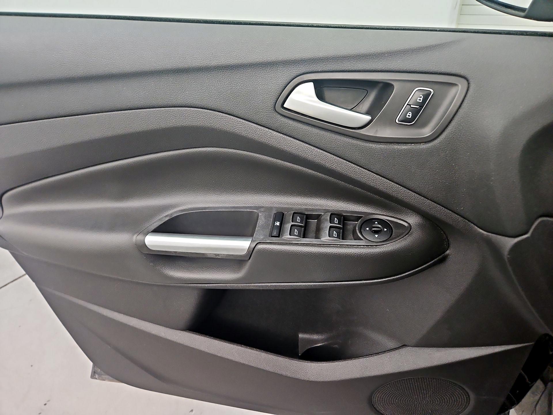Thumbnail: 2016 Ford Escape - 12