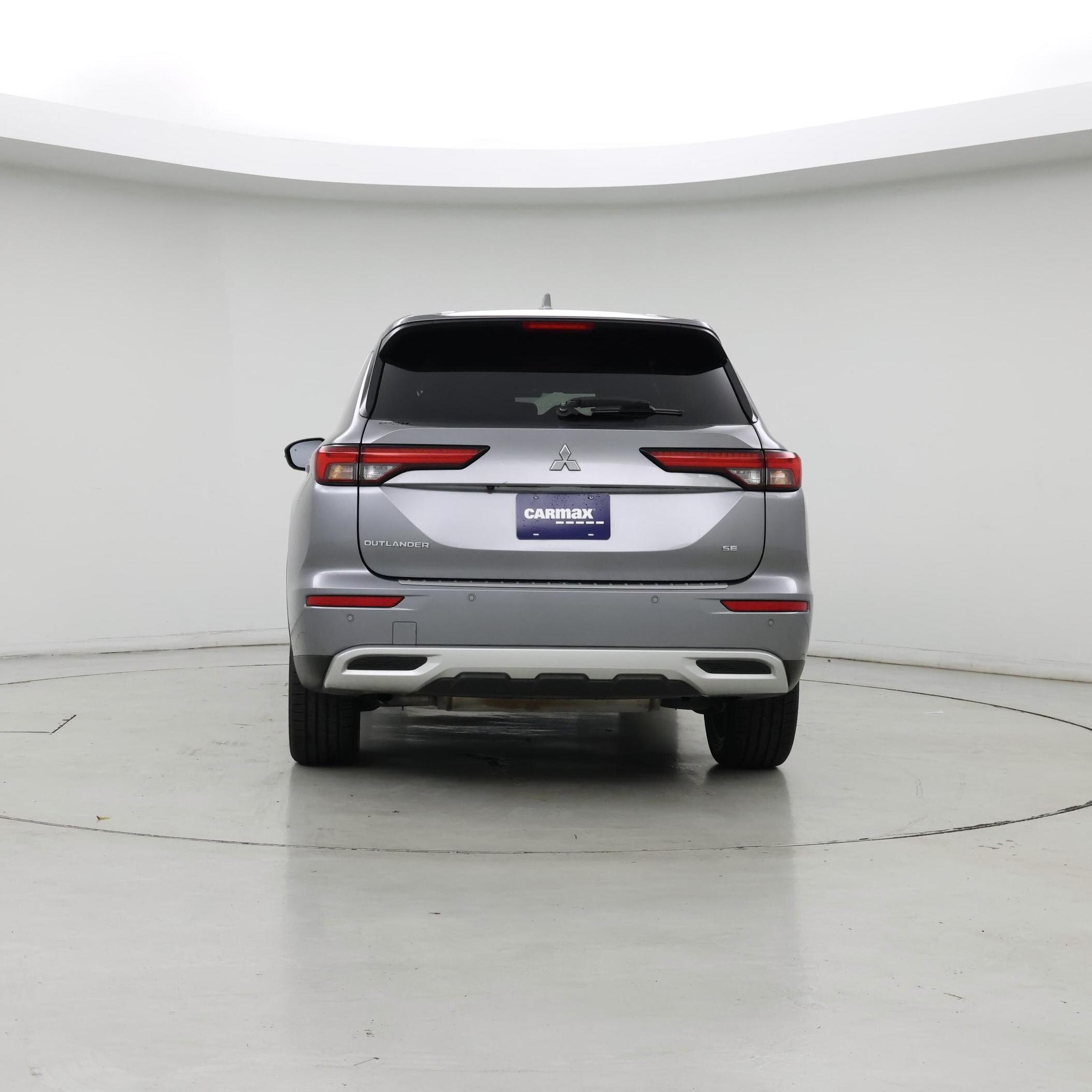 Thumbnail: 2023 Mitsubishi Outlander - 6