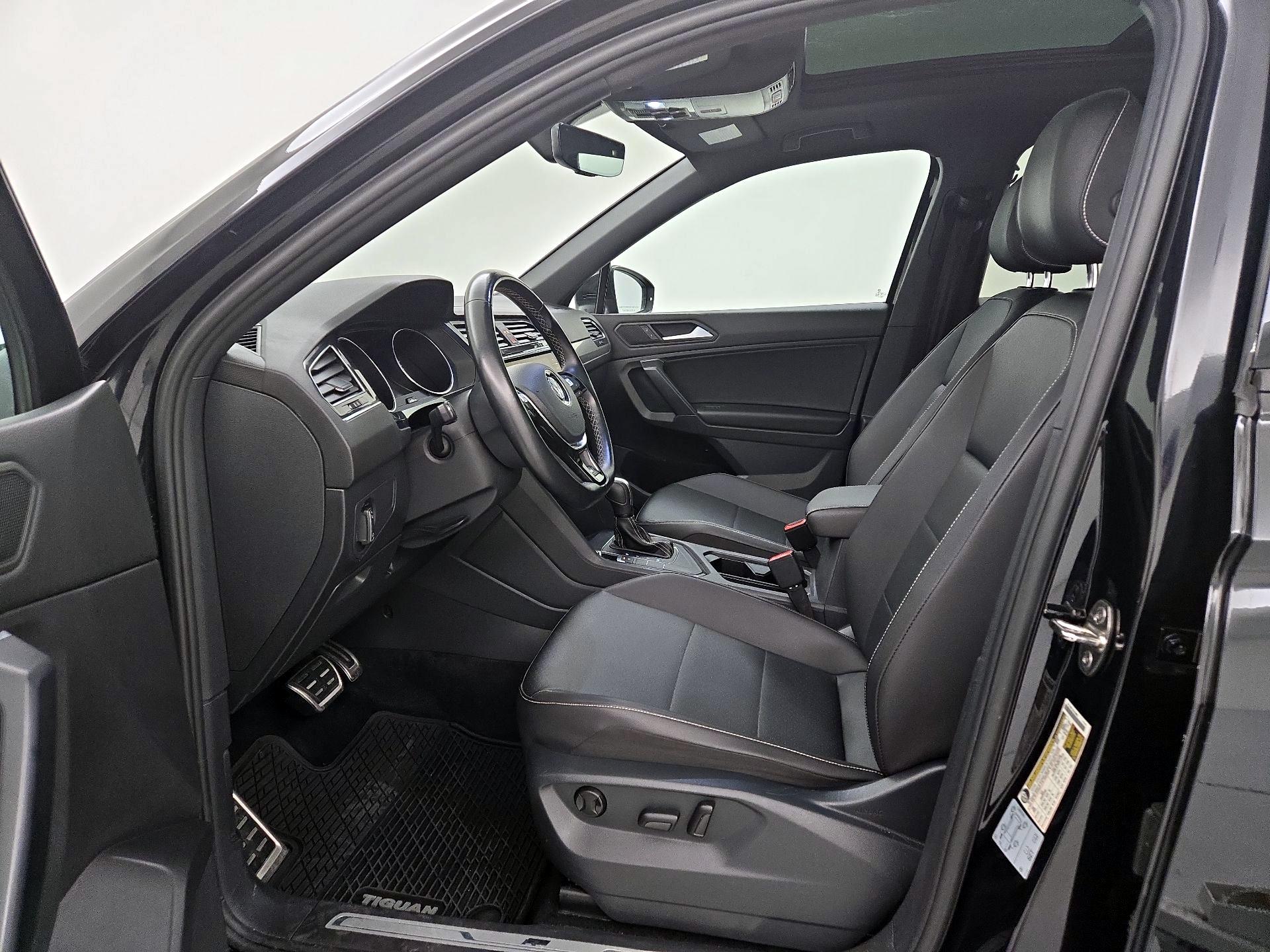 Thumbnail: 2021 Volkswagen Tiguan - 11