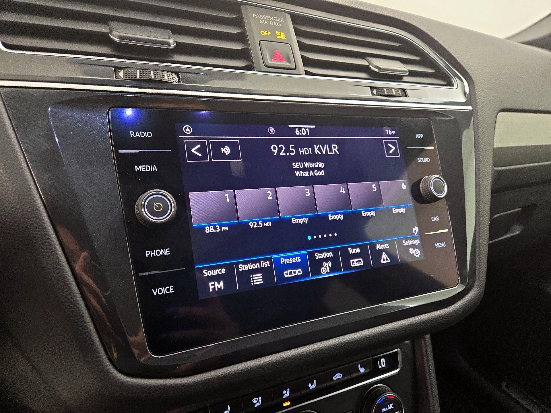 Thumbnail: 2021 Volkswagen Tiguan - 15
