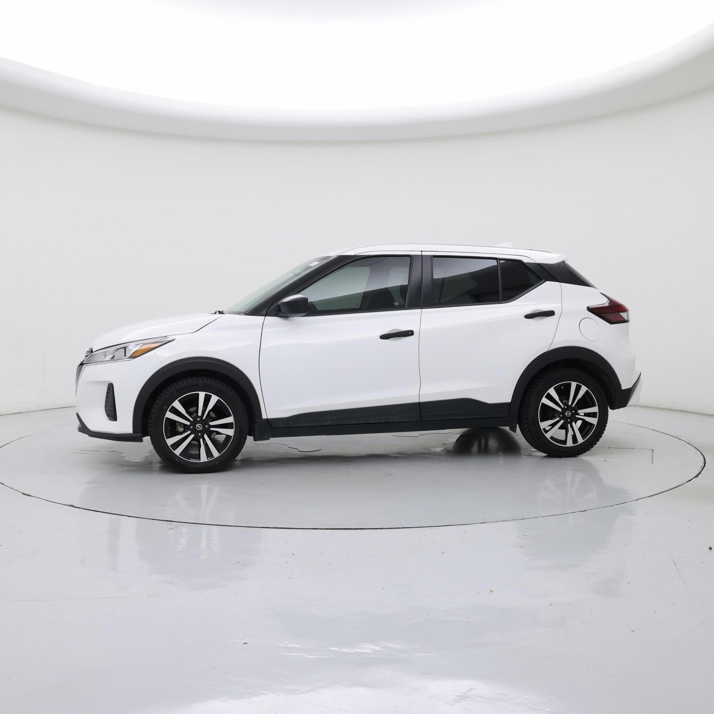 Thumbnail: 2022 Nissan Kicks - 3
