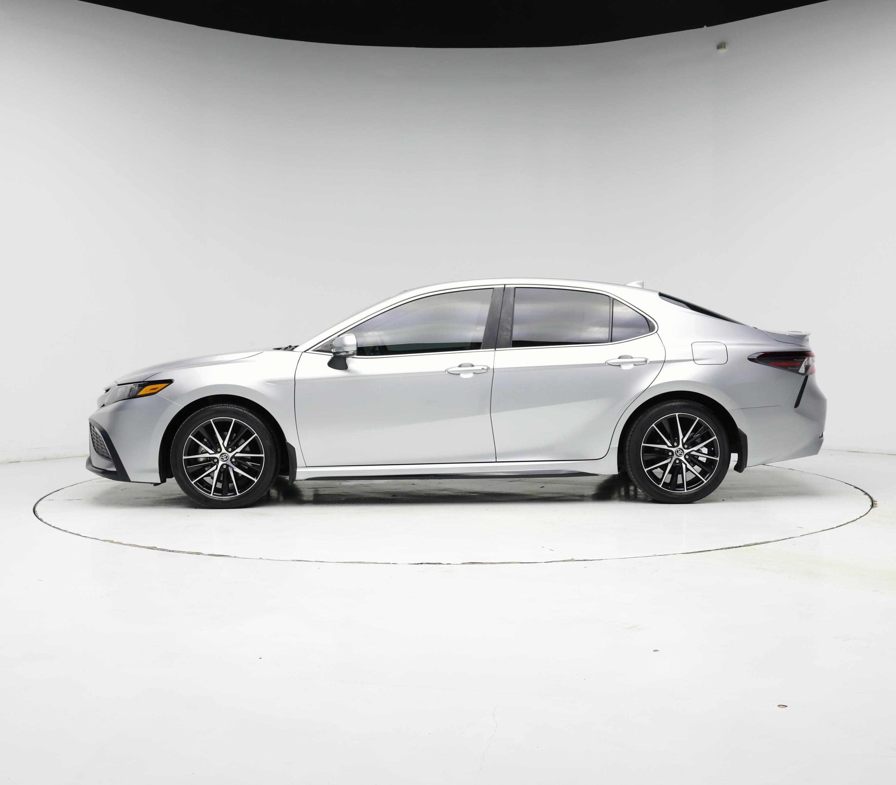 Thumbnail: 2023 Toyota Camry - 3