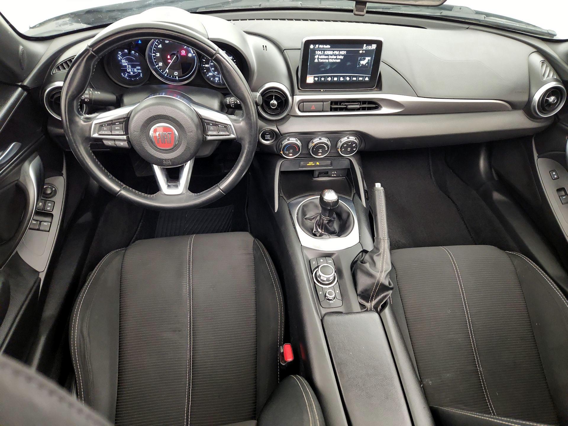 Thumbnail: 2017 Fiat 124 Spider - 9
