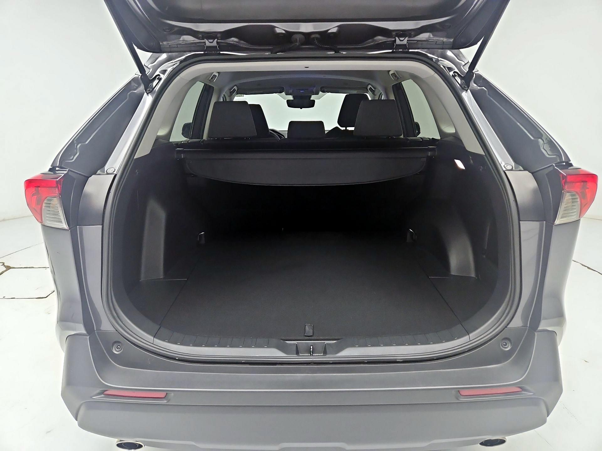 Thumbnail: 2024 Toyota RAV4 - 20