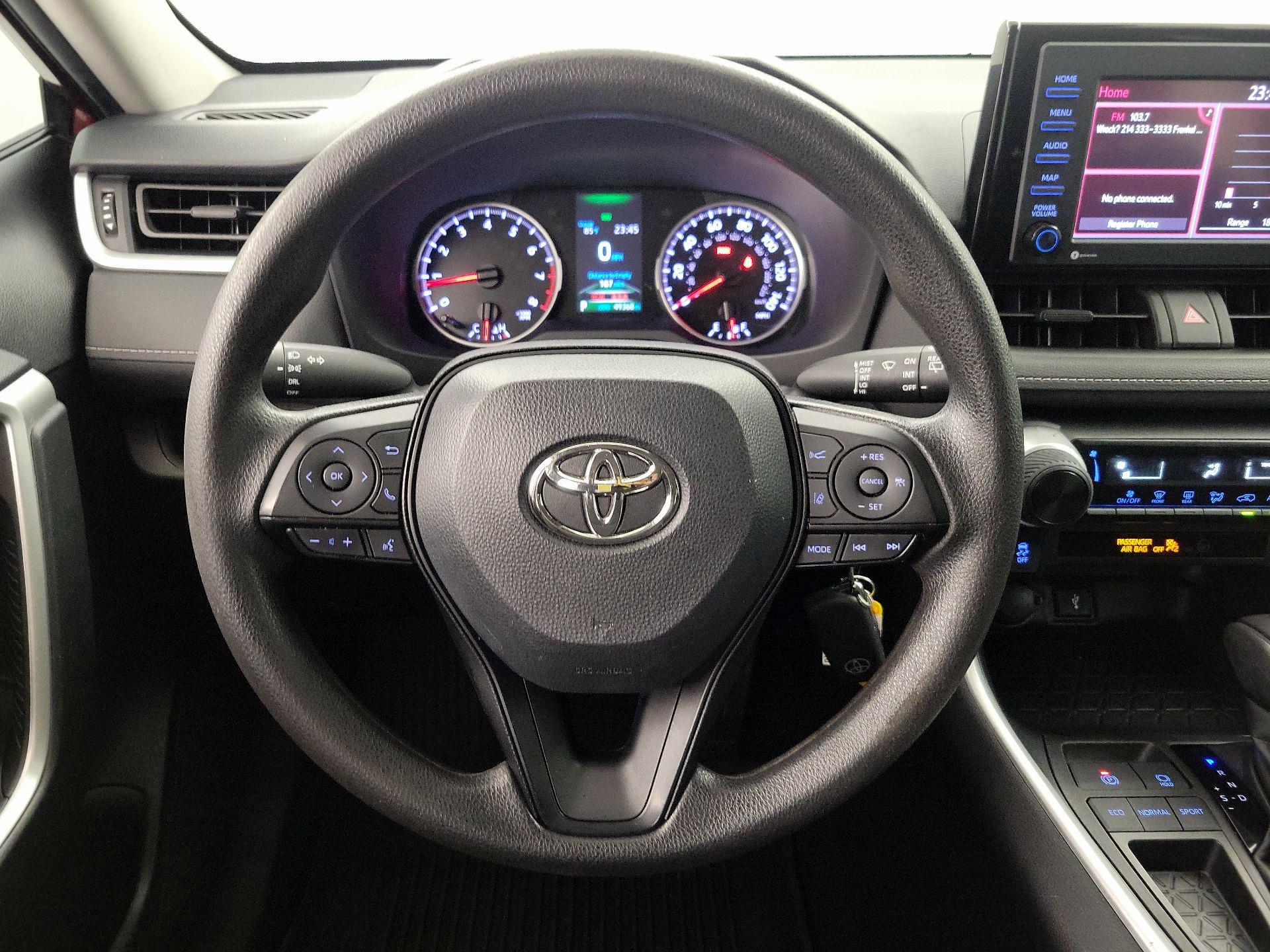 Thumbnail: 2022 Toyota RAV4 - 10