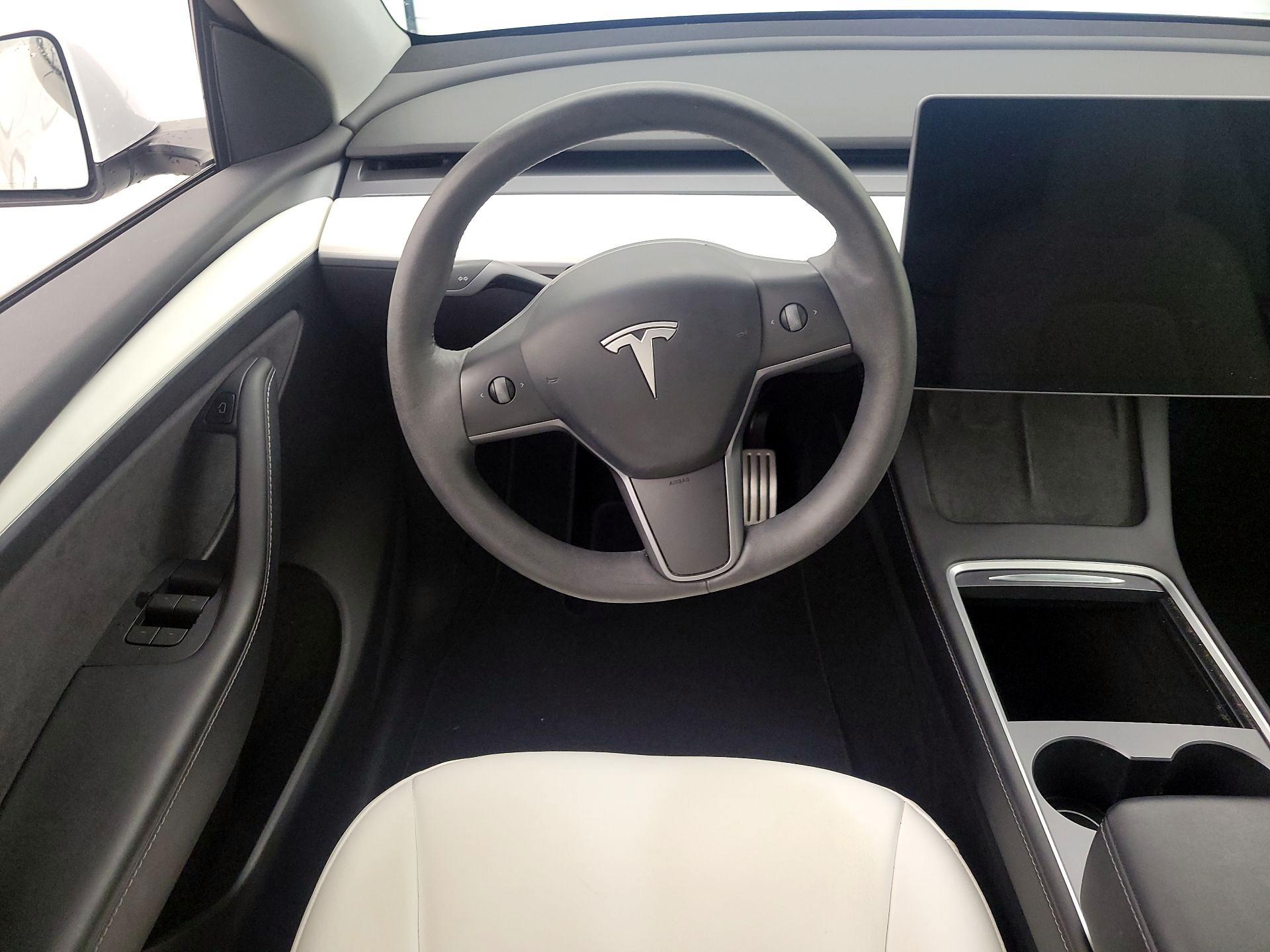 Thumbnail: 2022 Tesla Model Y - 10