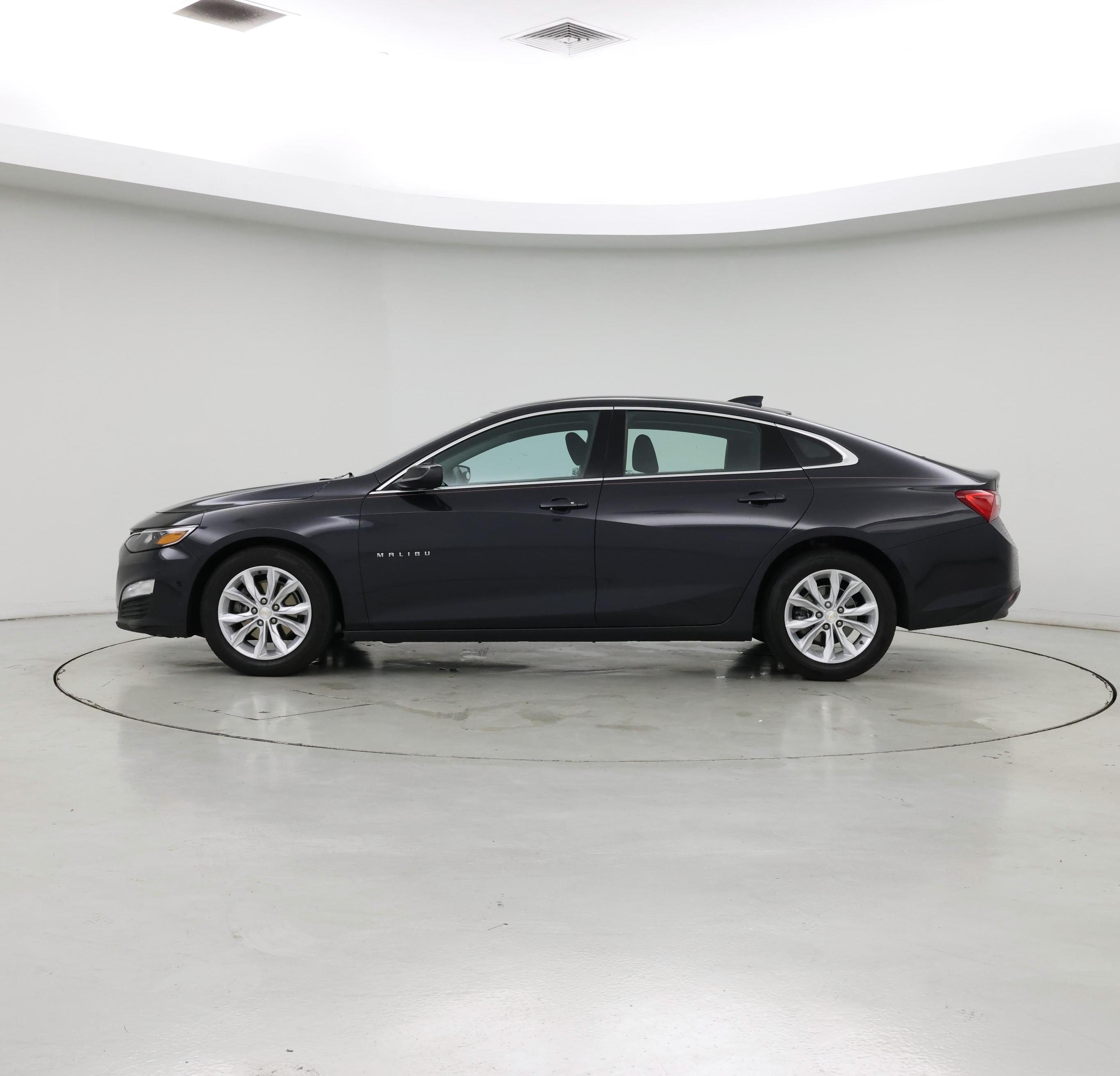 Thumbnail: 2023 Chevrolet Malibu - 3