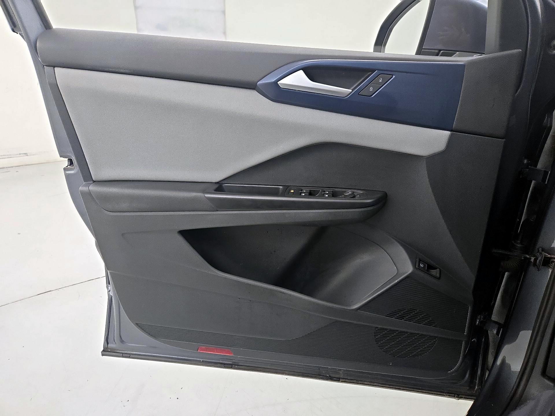 Thumbnail: 2023 Volkswagen Taos - 12