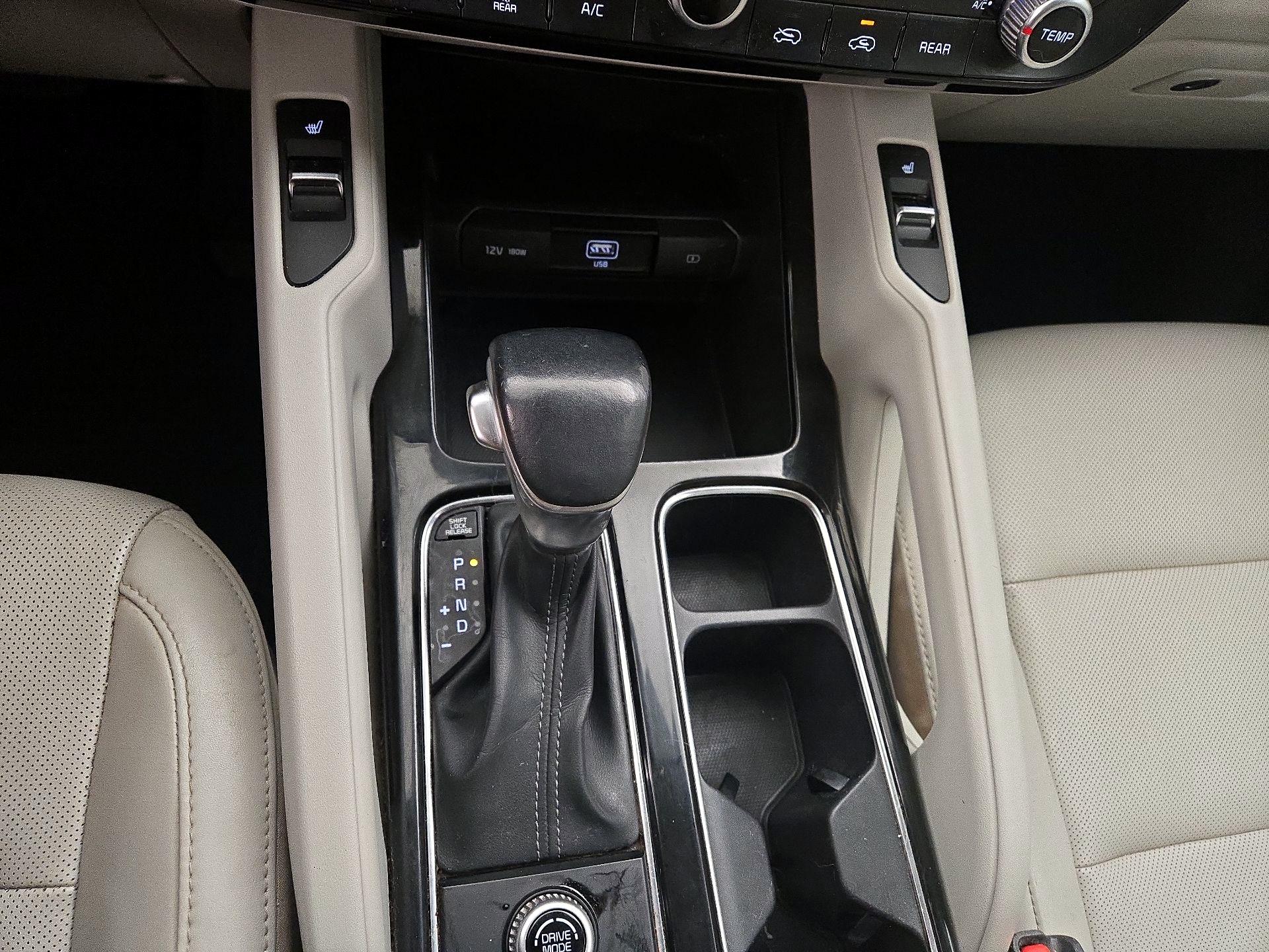 Thumbnail: 2020 Kia Telluride - 17