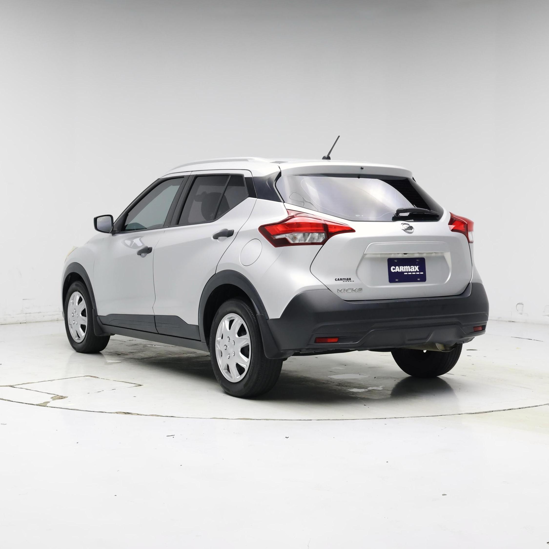 Thumbnail: 2019 Nissan Kicks - 2