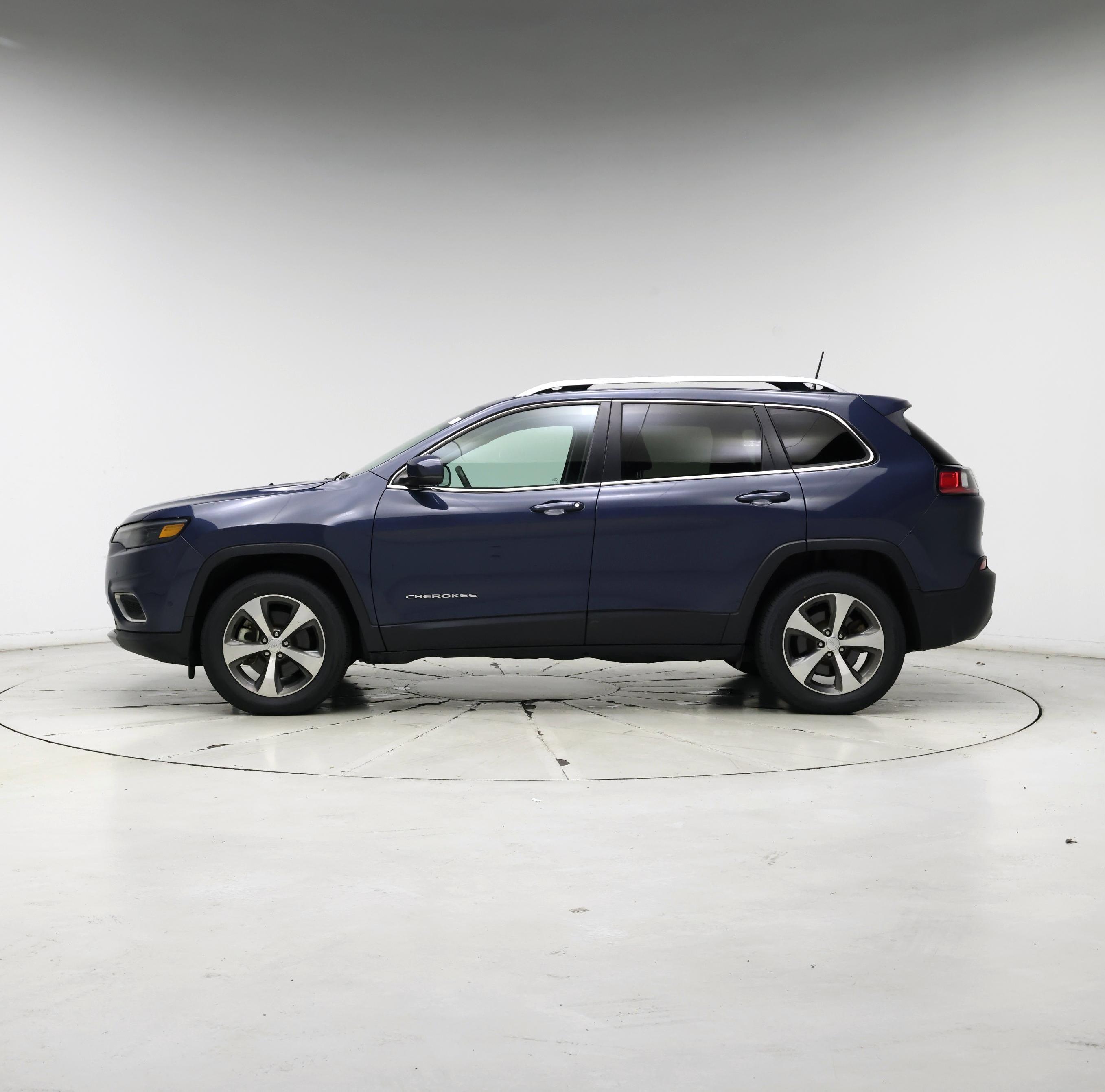 Thumbnail: 2021 Jeep Cherokee - 3