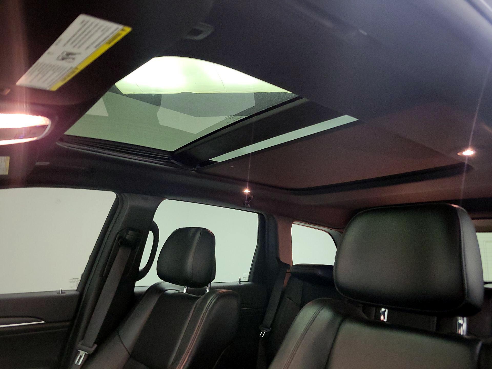 Thumbnail: 2019 Jeep Grand Cherokee - 20