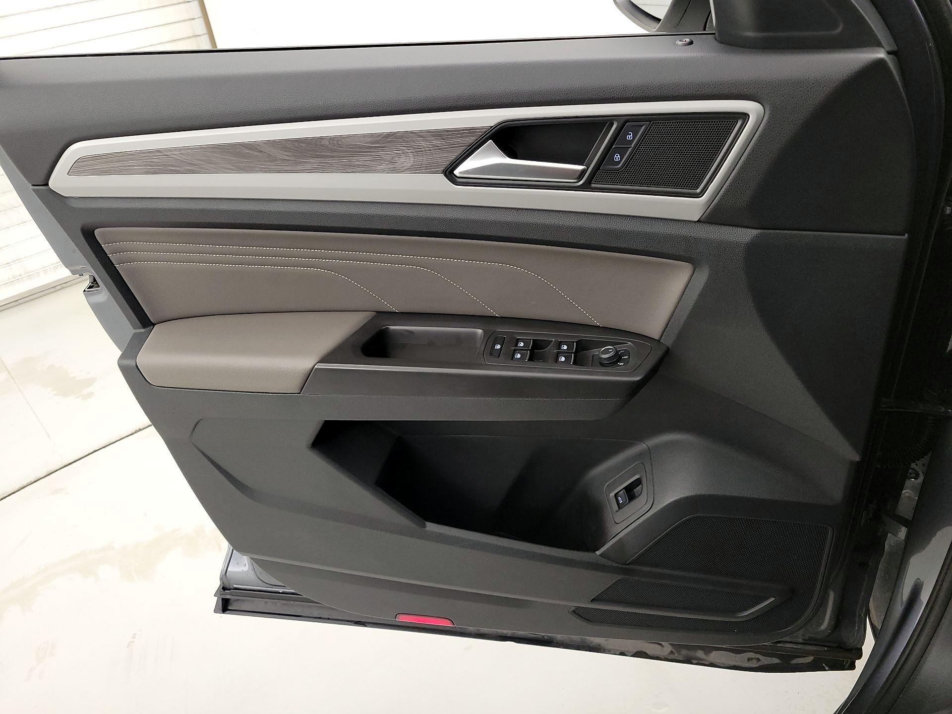 Thumbnail: 2023 Volkswagen Atlas - 12