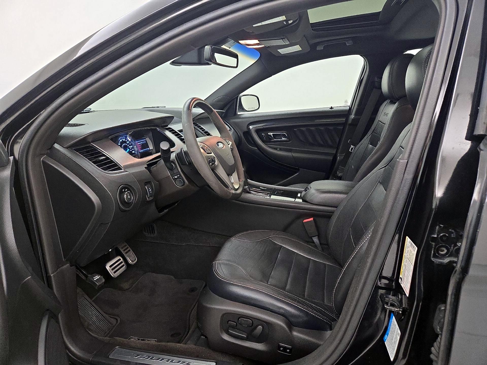 Thumbnail: 2015 Ford Taurus - 11