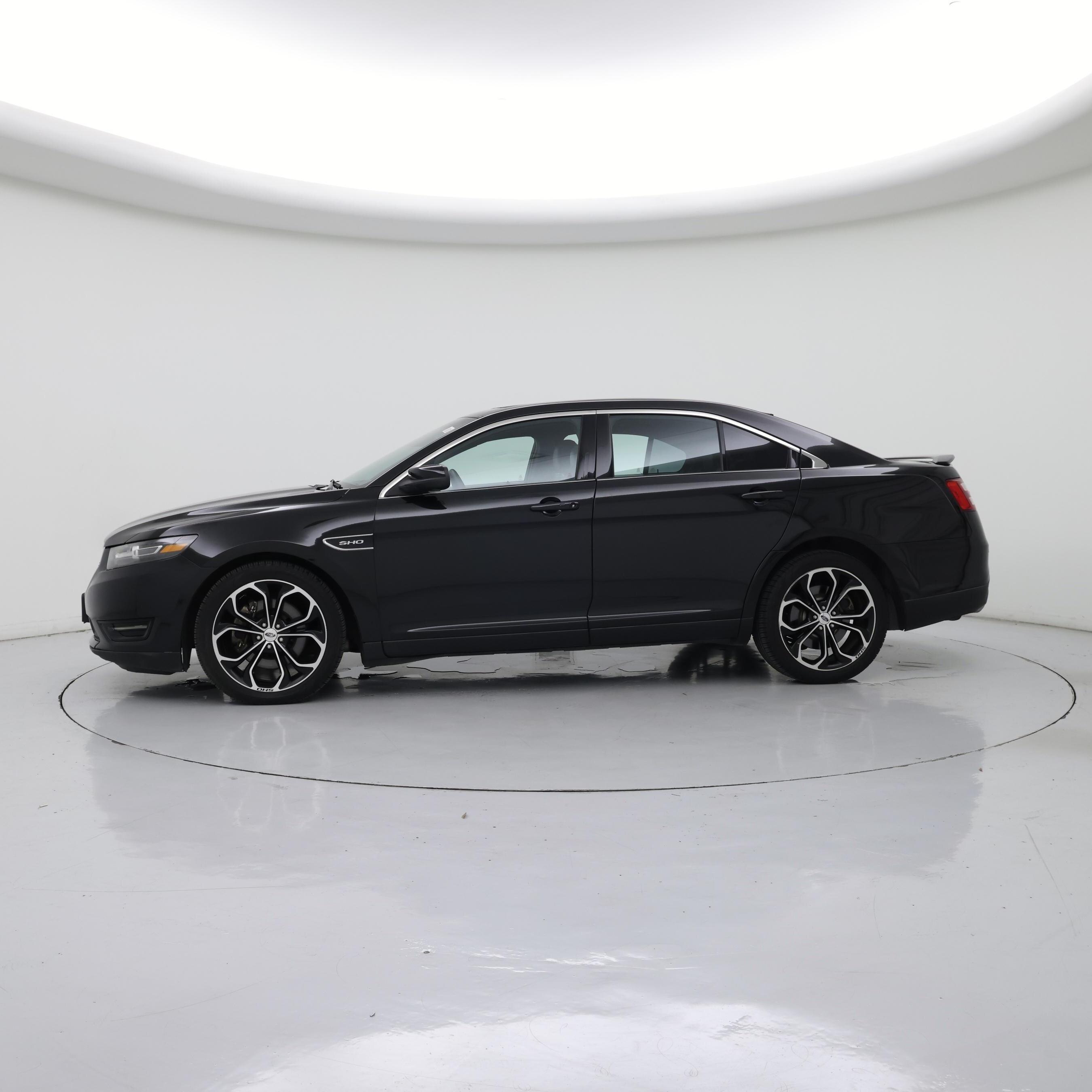 Thumbnail: 2015 Ford Taurus - 3