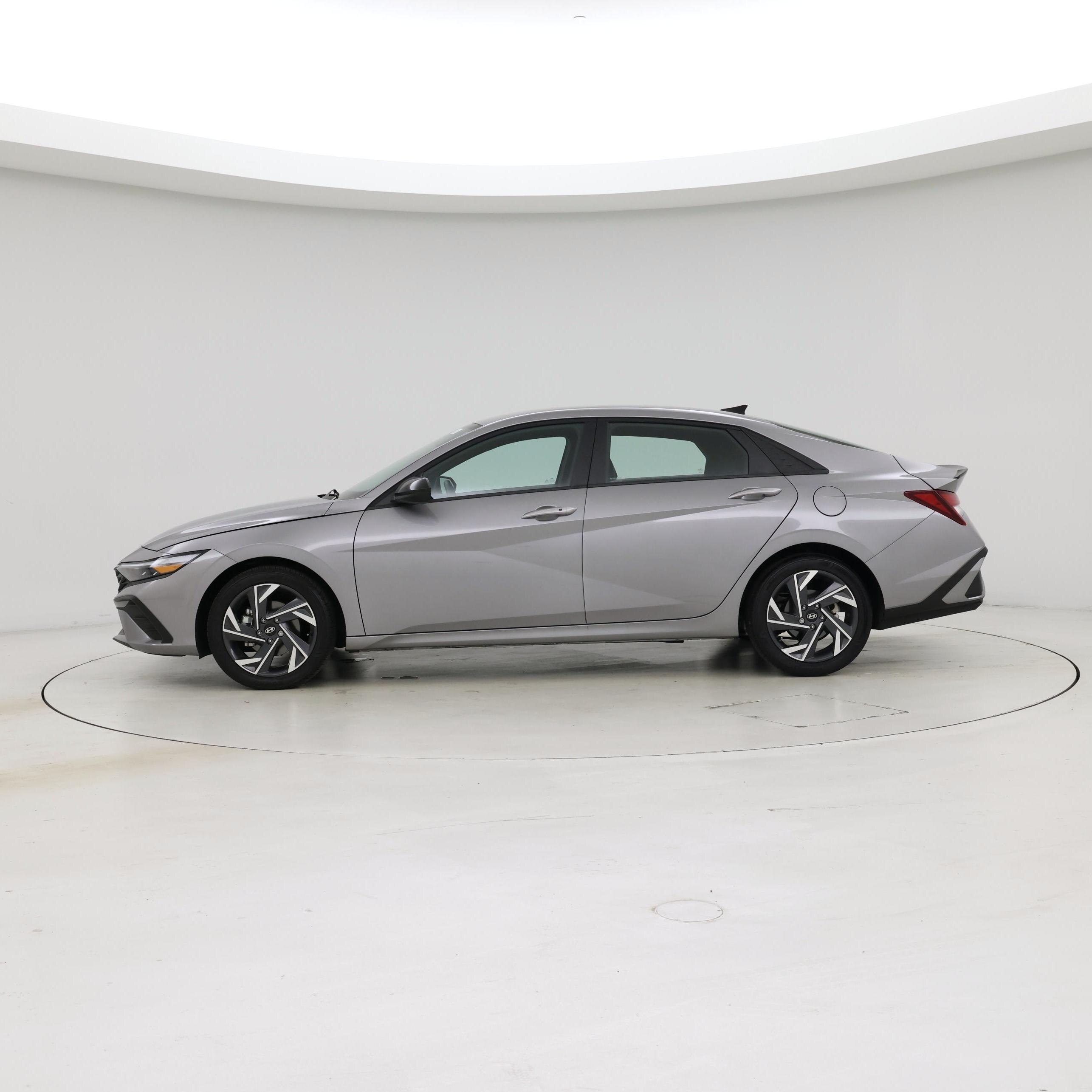 Thumbnail: 2025 Hyundai Elantra - 3