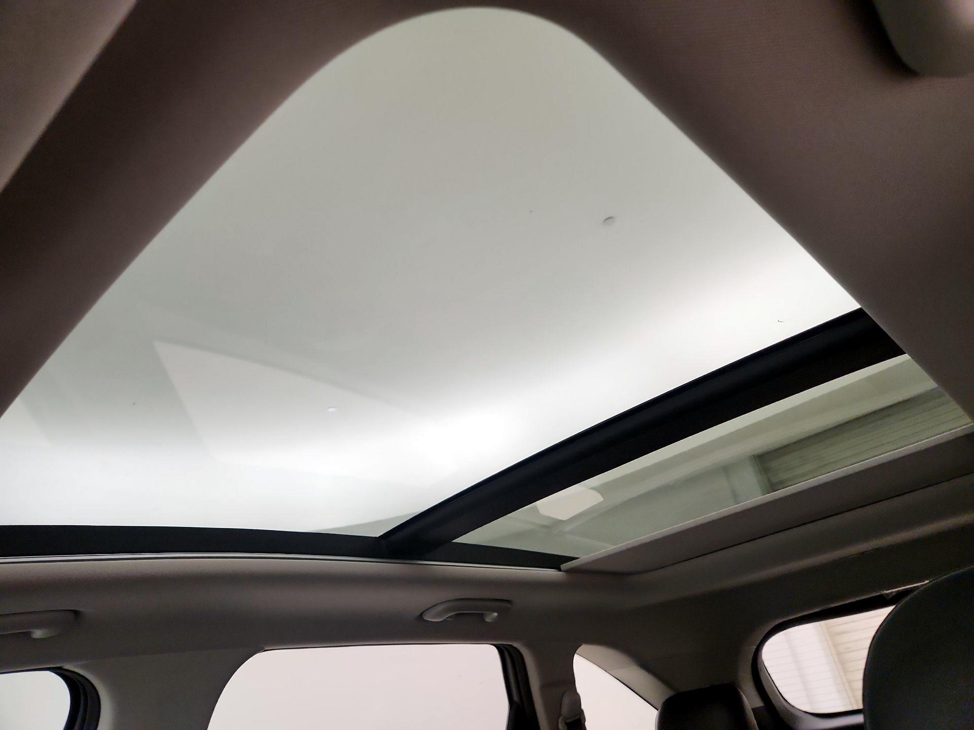 Thumbnail: 2022 Kia Sorento - 18