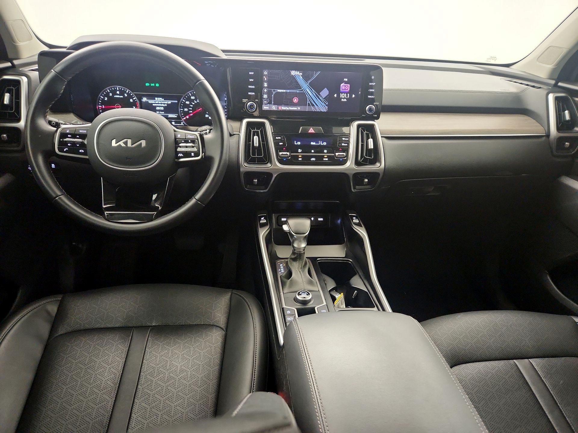 Thumbnail: 2022 Kia Sorento - 8