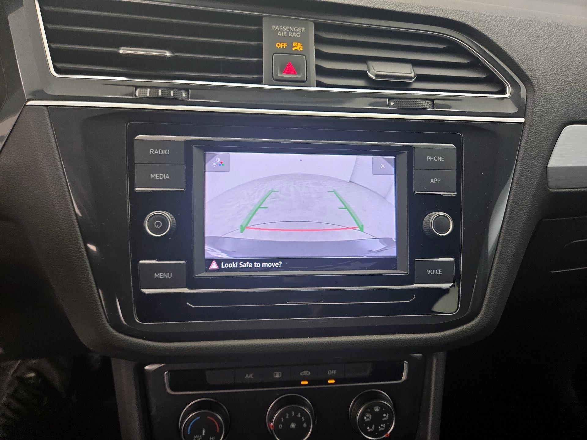 Thumbnail: 2021 Volkswagen Tiguan - 14