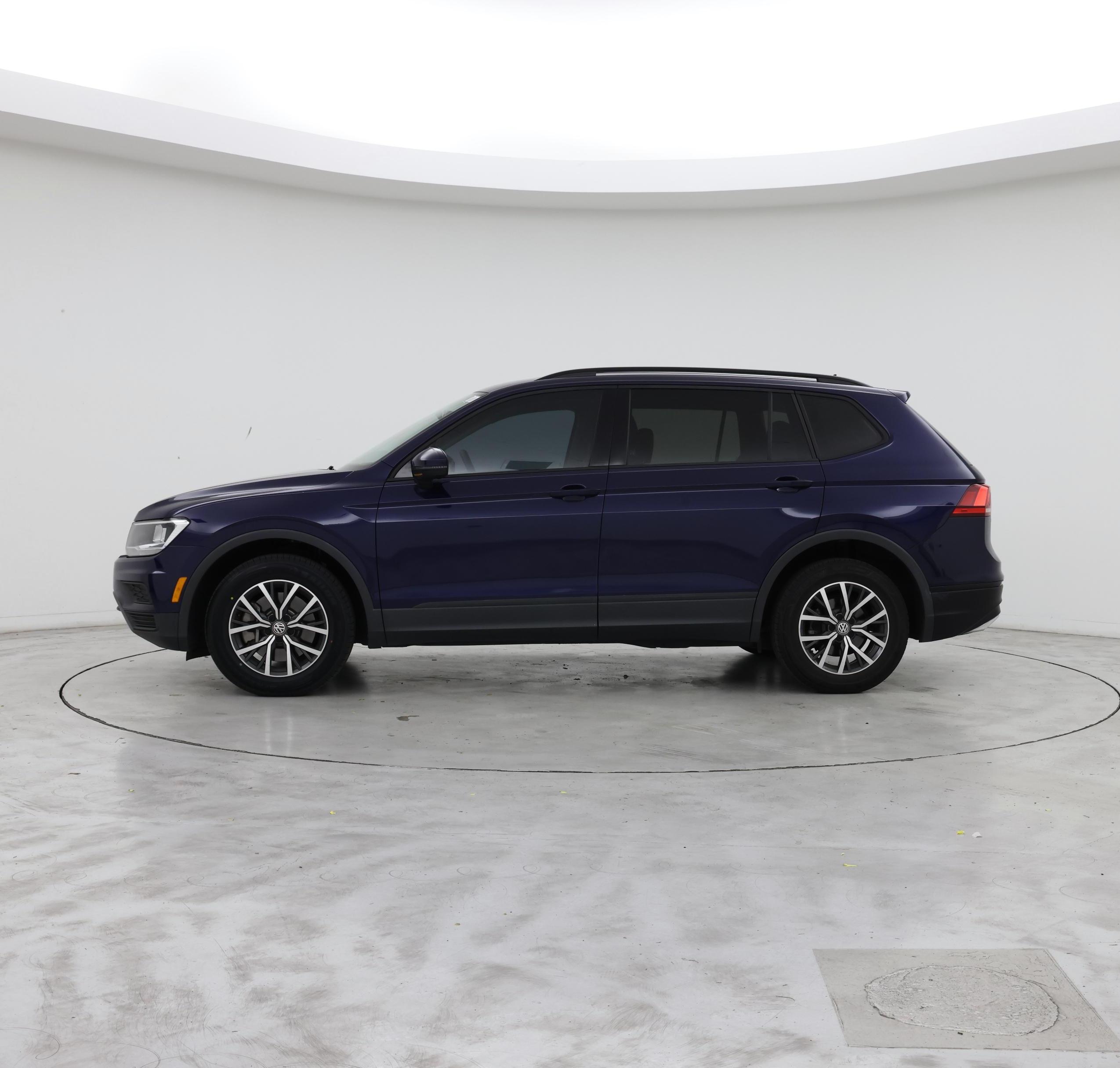 Thumbnail: 2021 Volkswagen Tiguan - 3