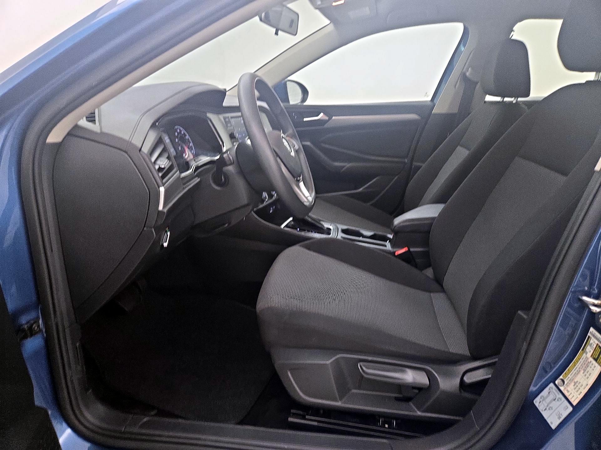 Thumbnail: 2021 Volkswagen Jetta - 11